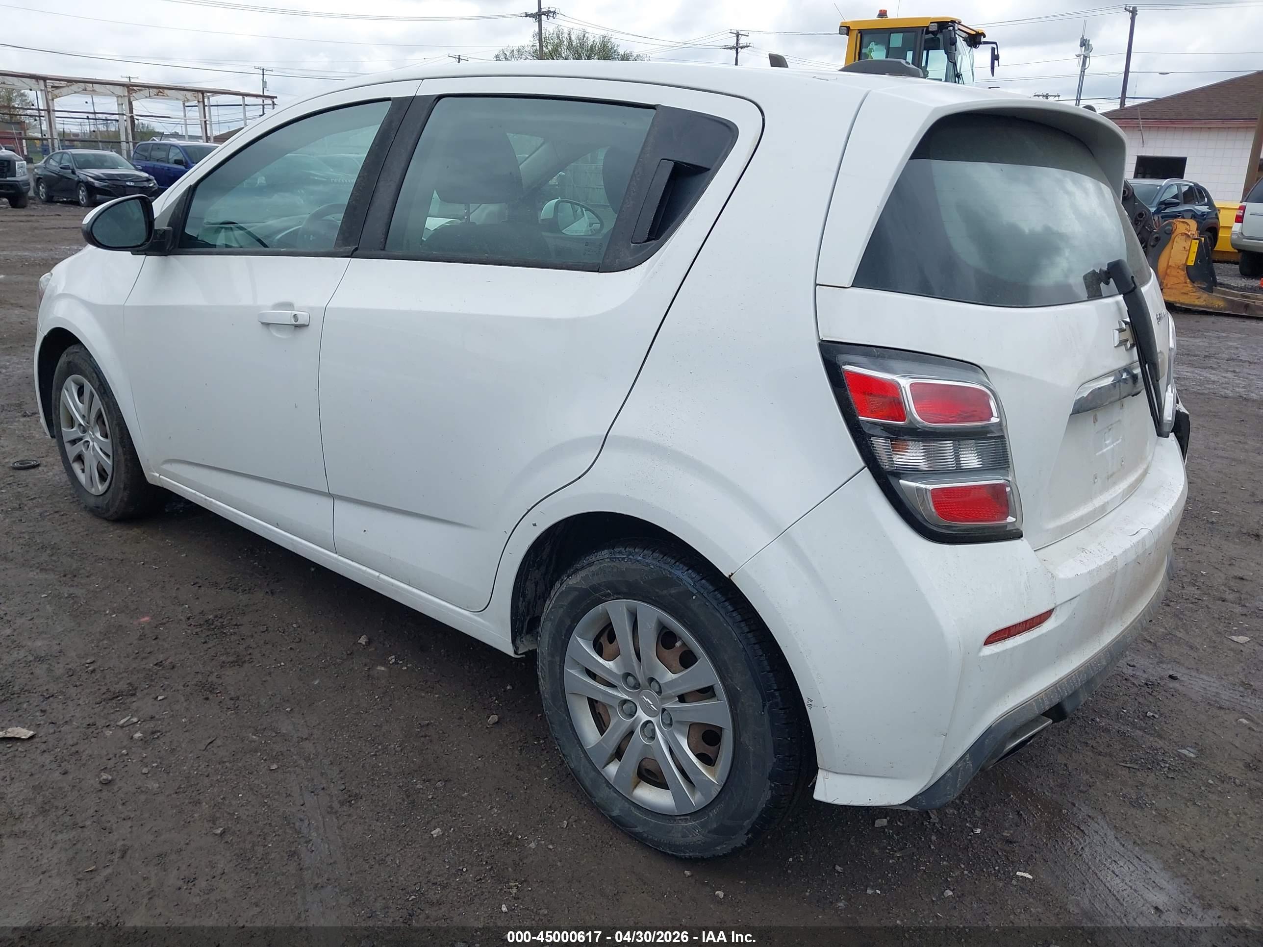 CHEVROLET SONIC image 3