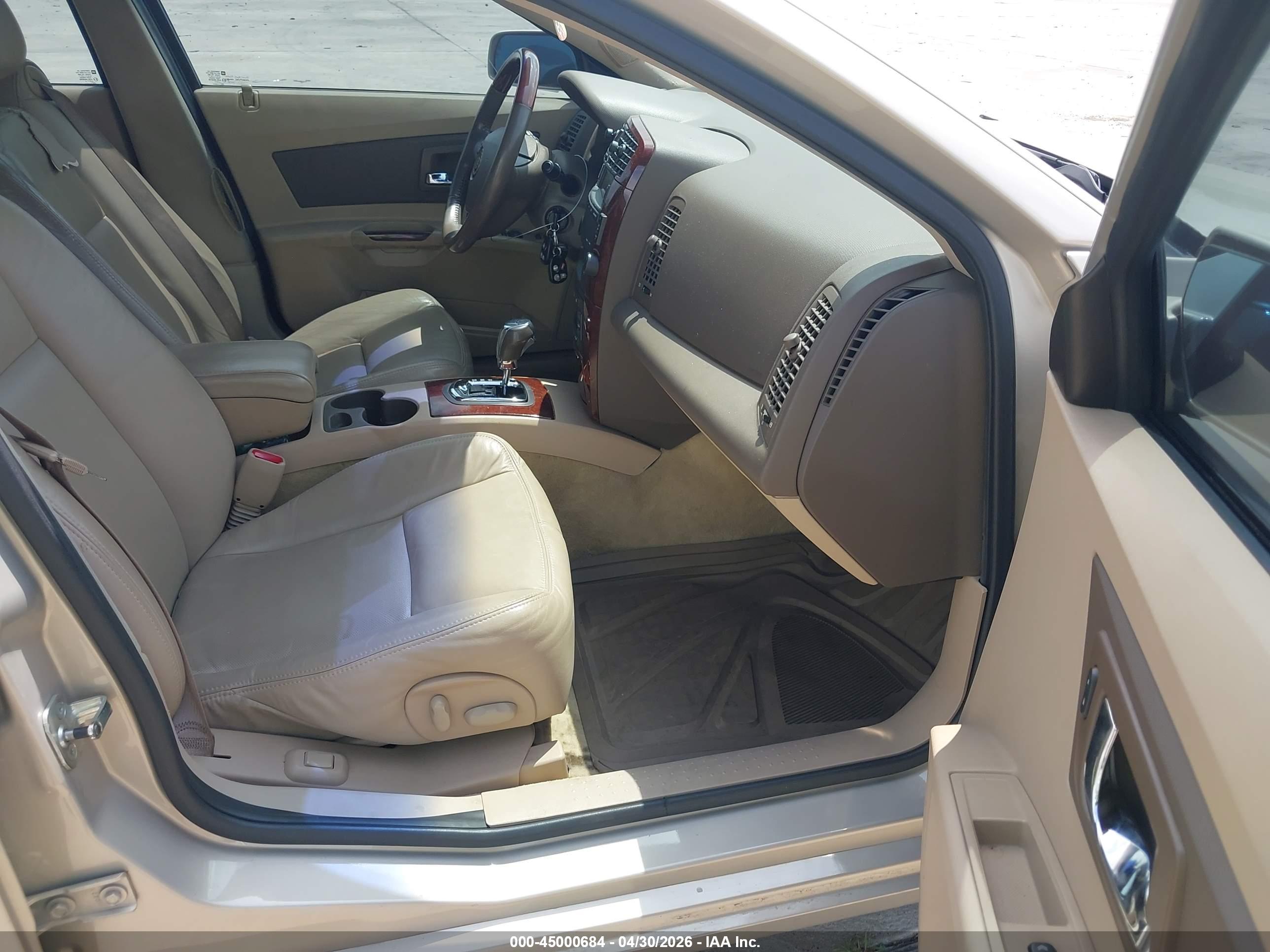 CADILLAC CTS image 5