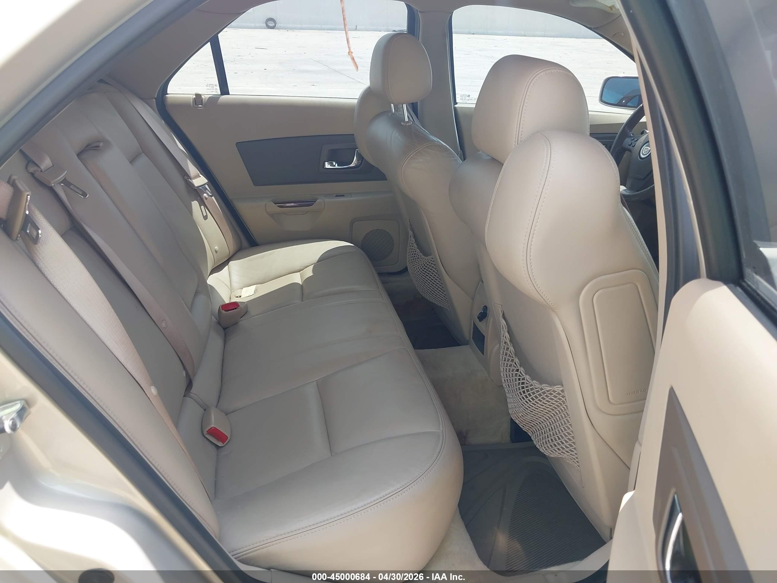CADILLAC CTS image 8