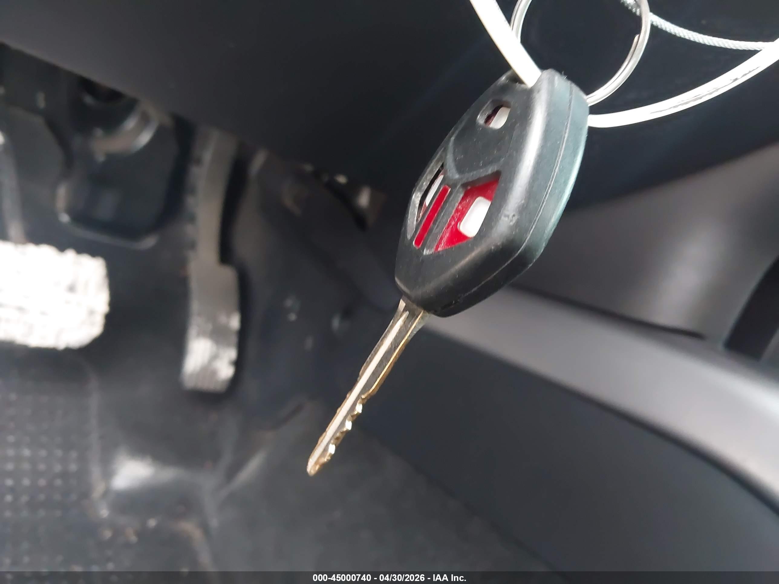 MITSUBISHI OUTLANDER image 11