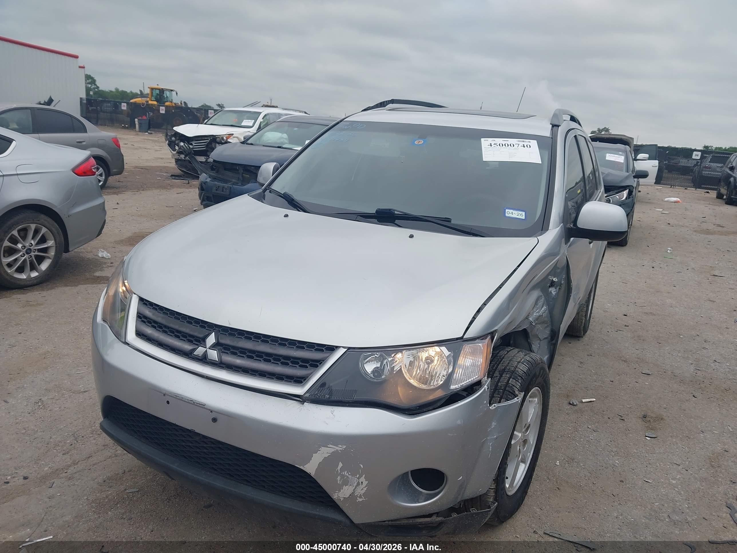 MITSUBISHI OUTLANDER image 2