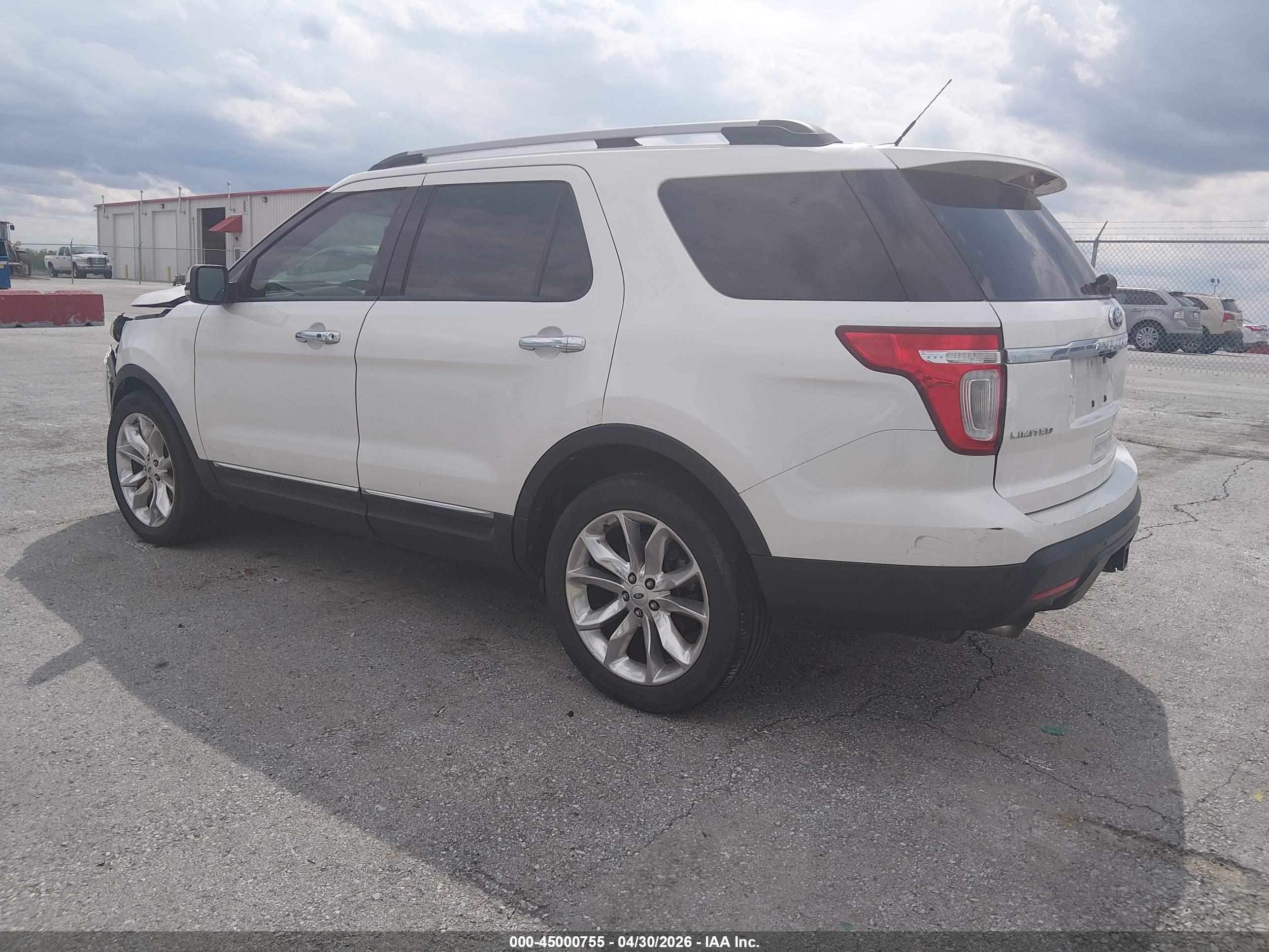 FORD EXPLORER image 3