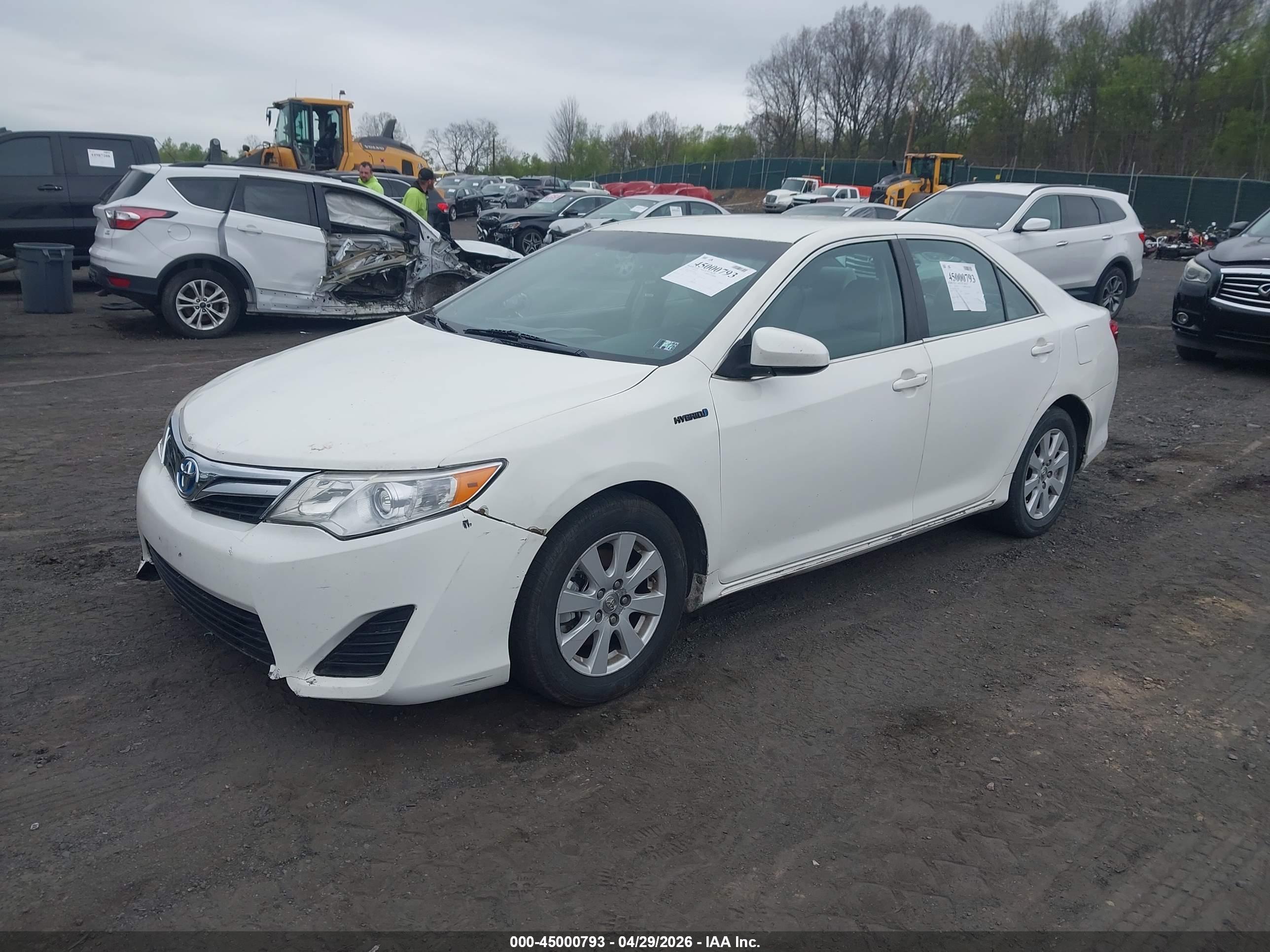 TOYOTA CAMRY image 2