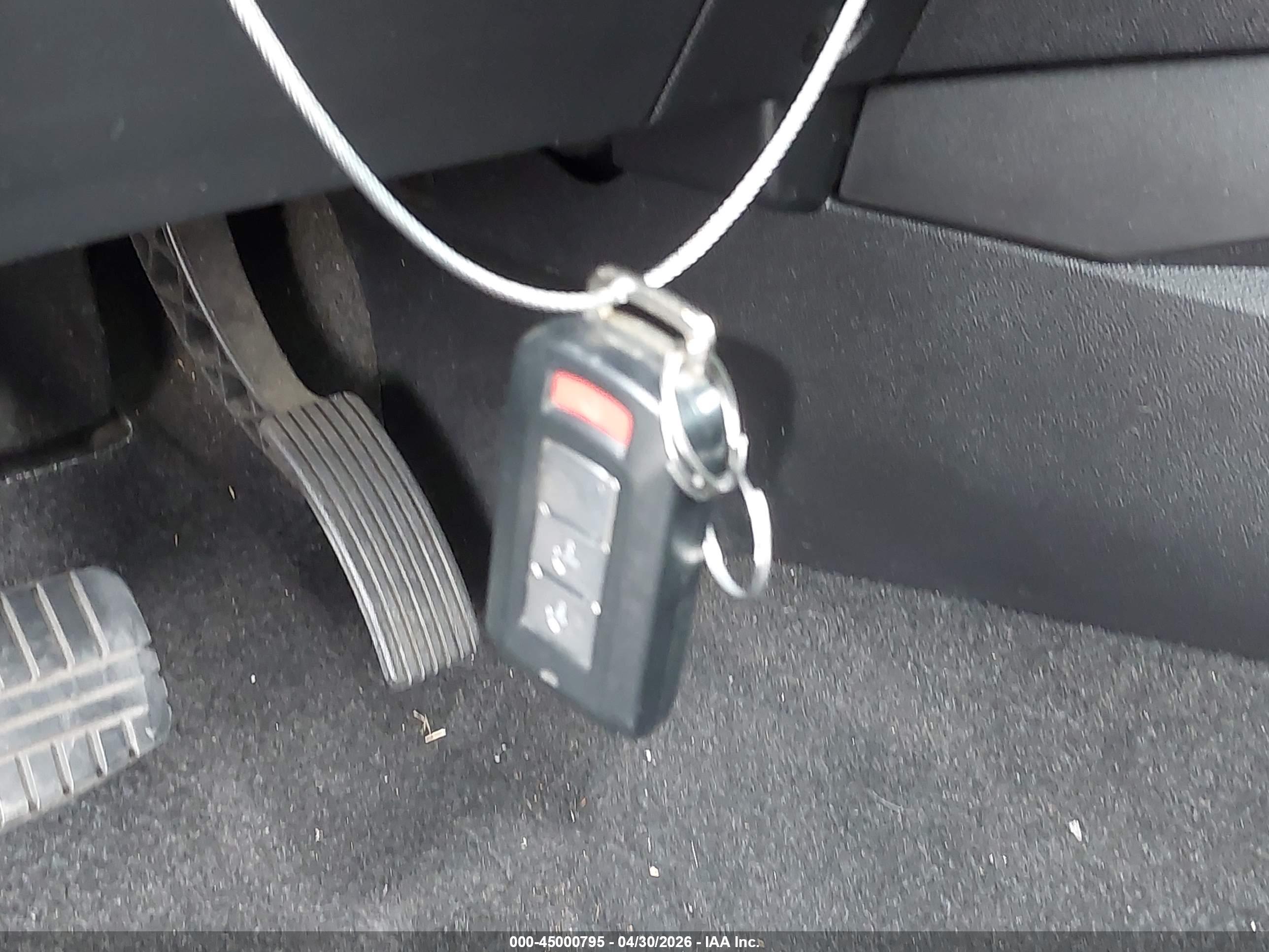 MITSUBISHI OUTLANDER image 11