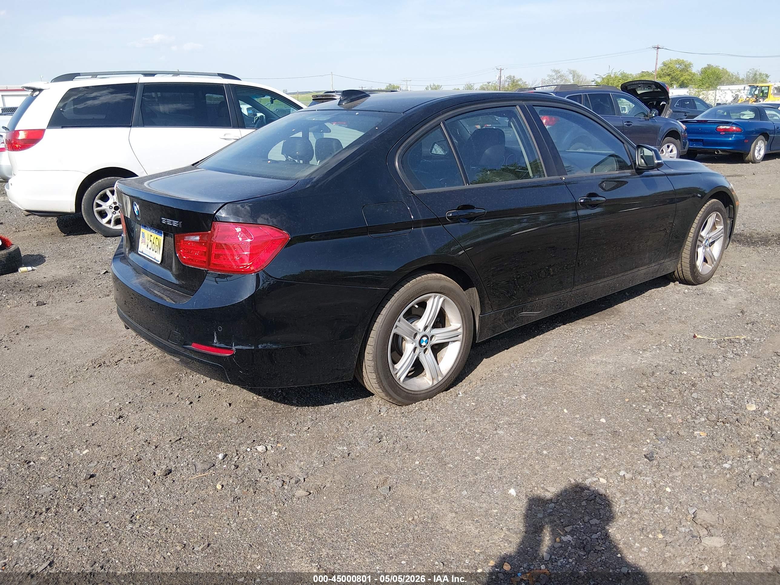 BMW 328I image 4