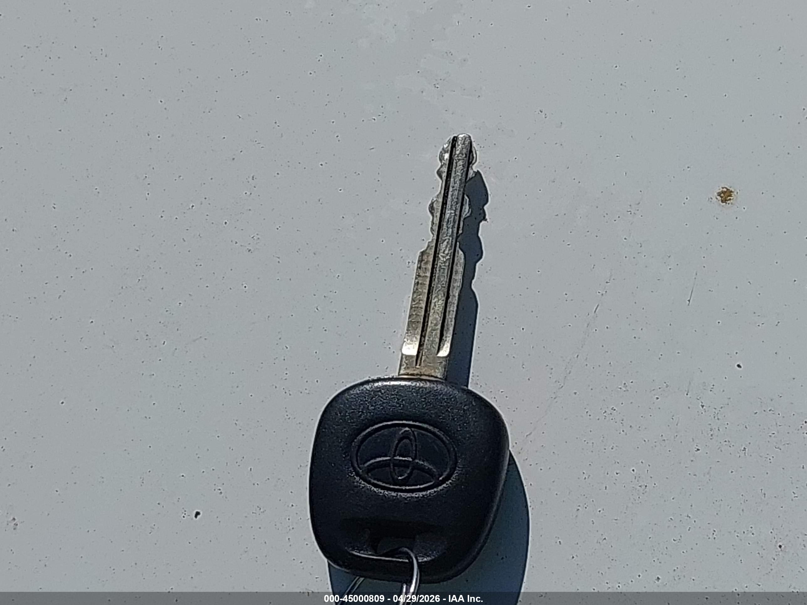 TOYOTA SIENNA image 11