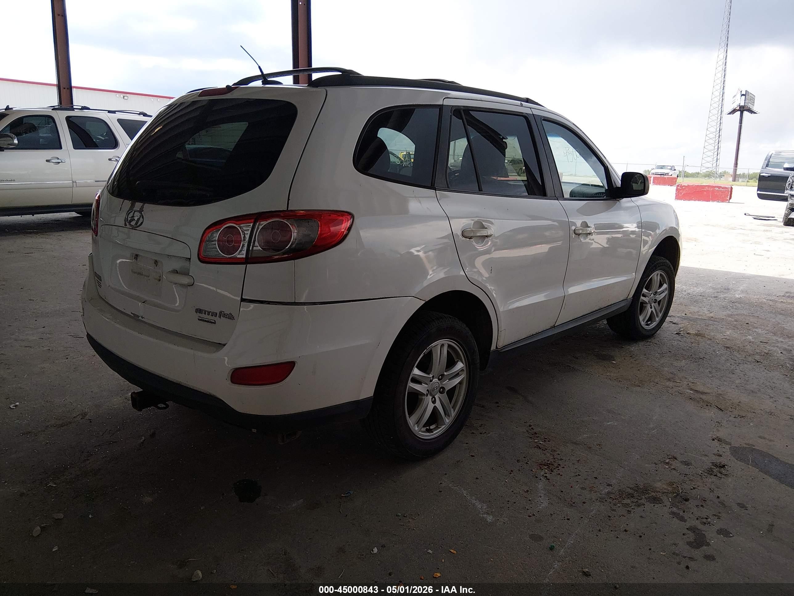 HYUNDAI SANTA image 4