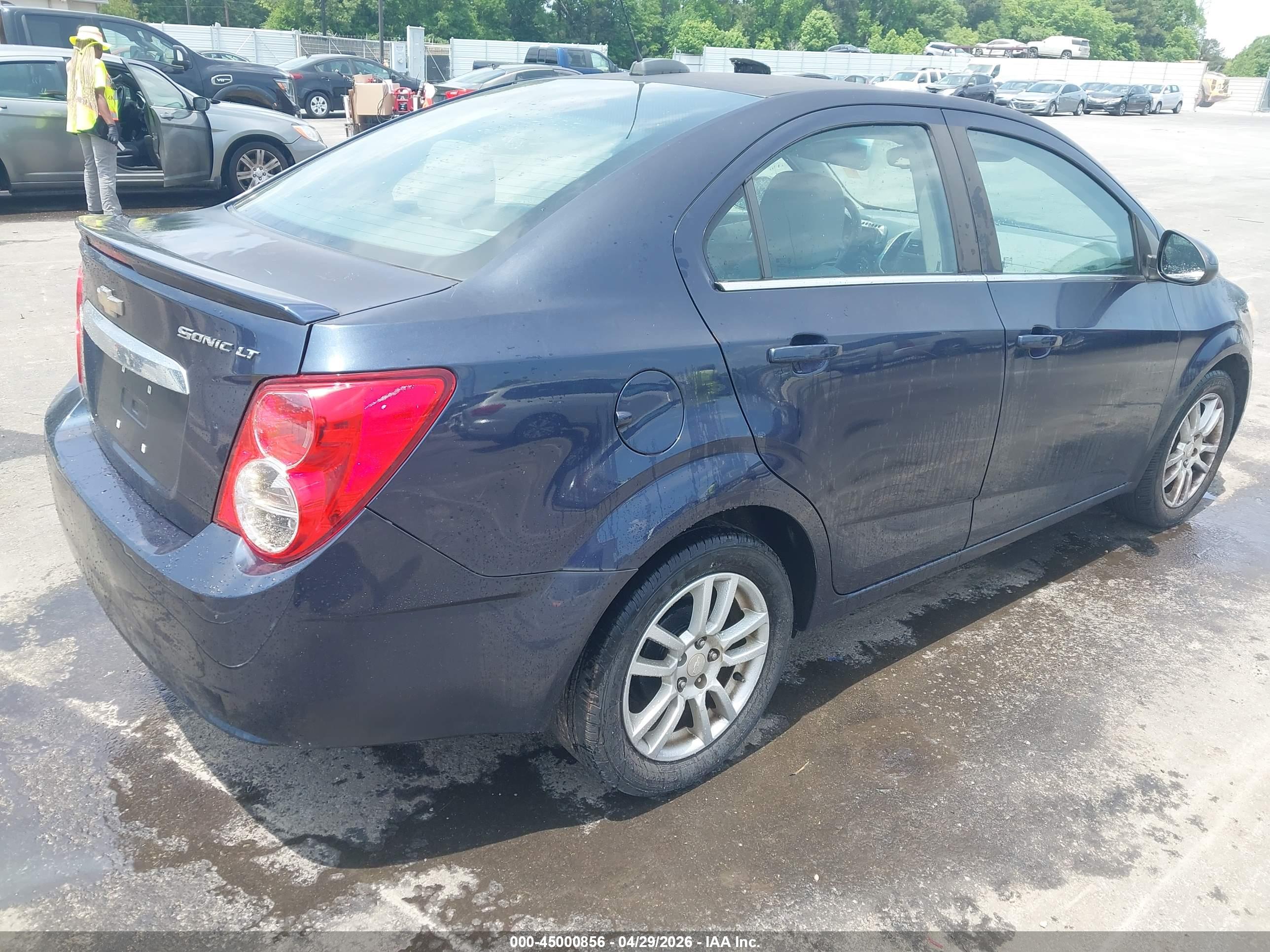 CHEVROLET SONIC image 4