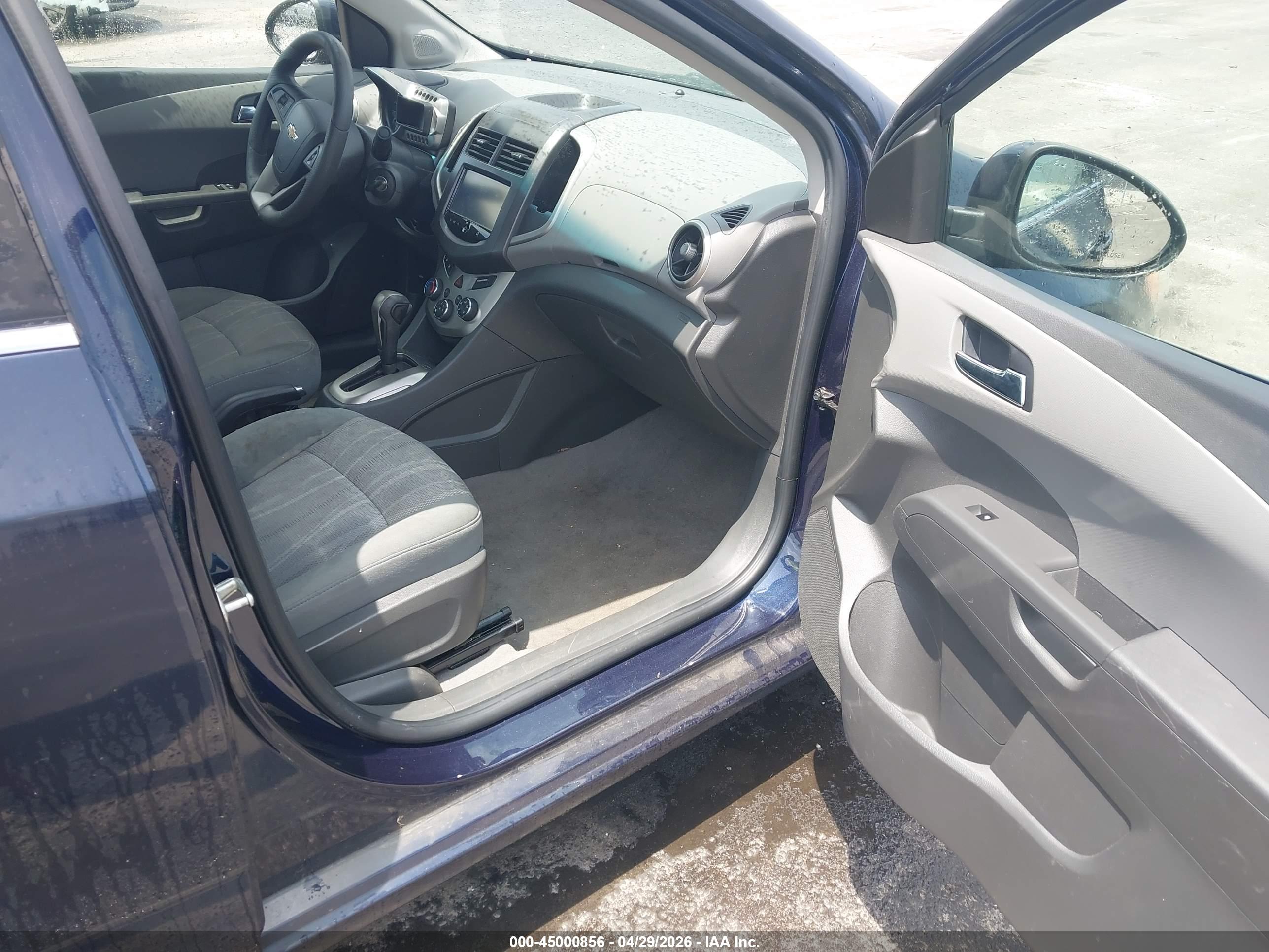 CHEVROLET SONIC image 5
