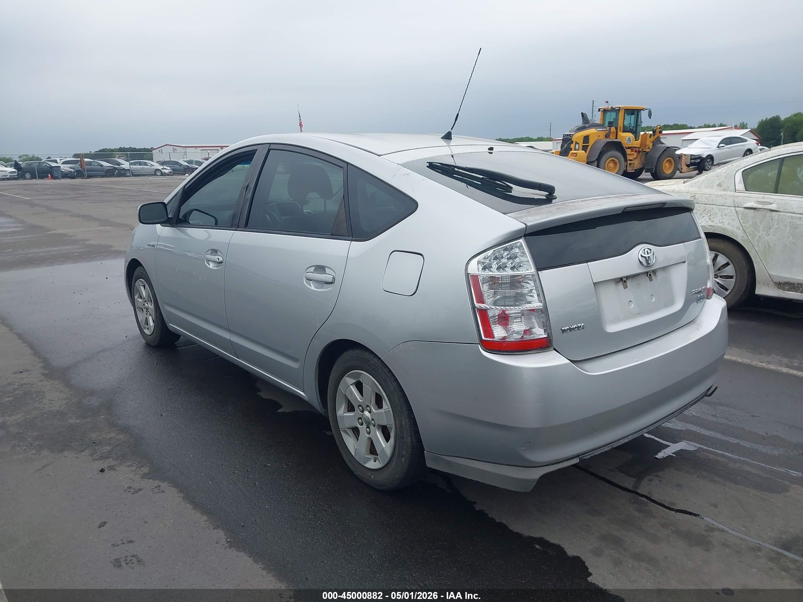 TOYOTA PRIUS image 3