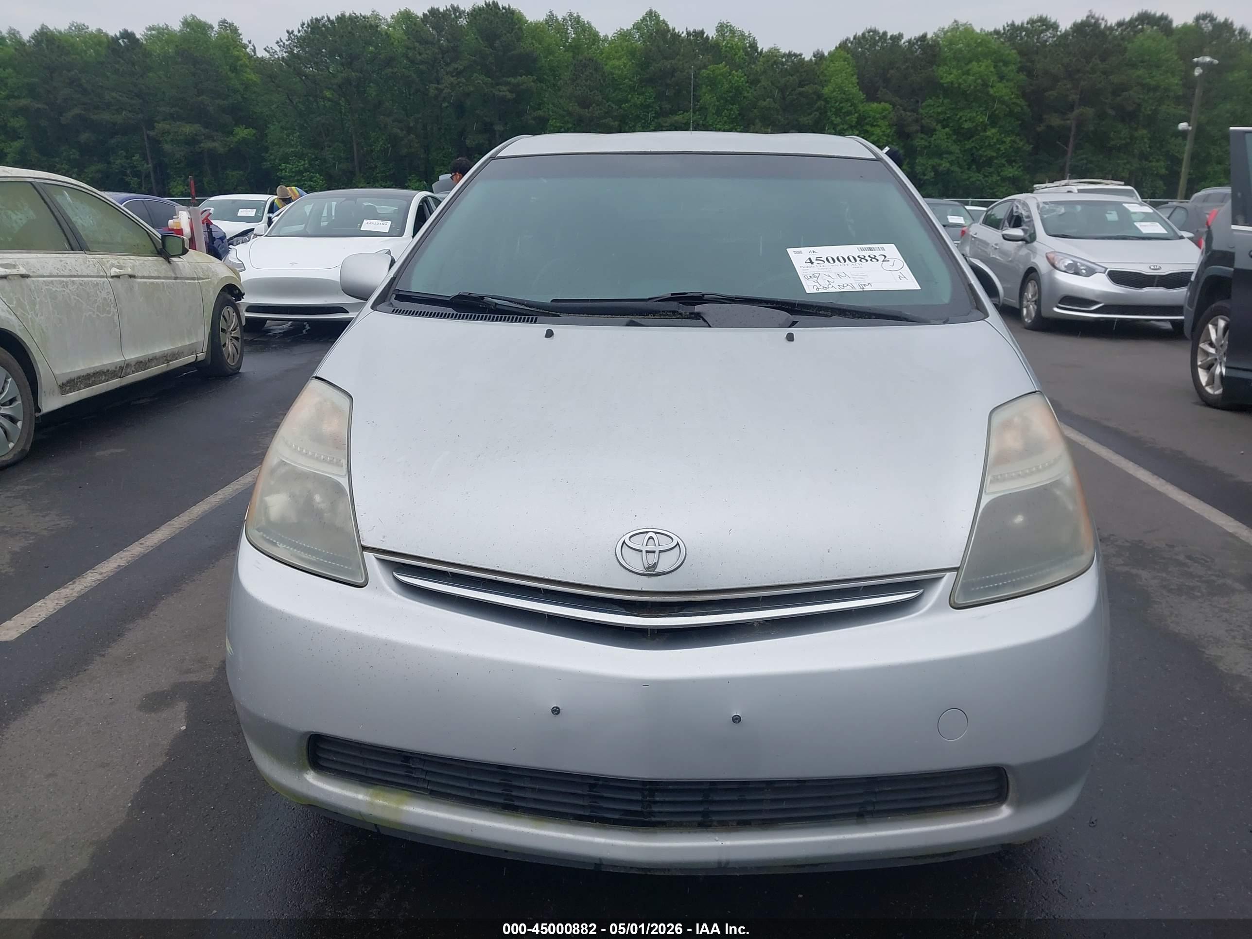 TOYOTA PRIUS image 6