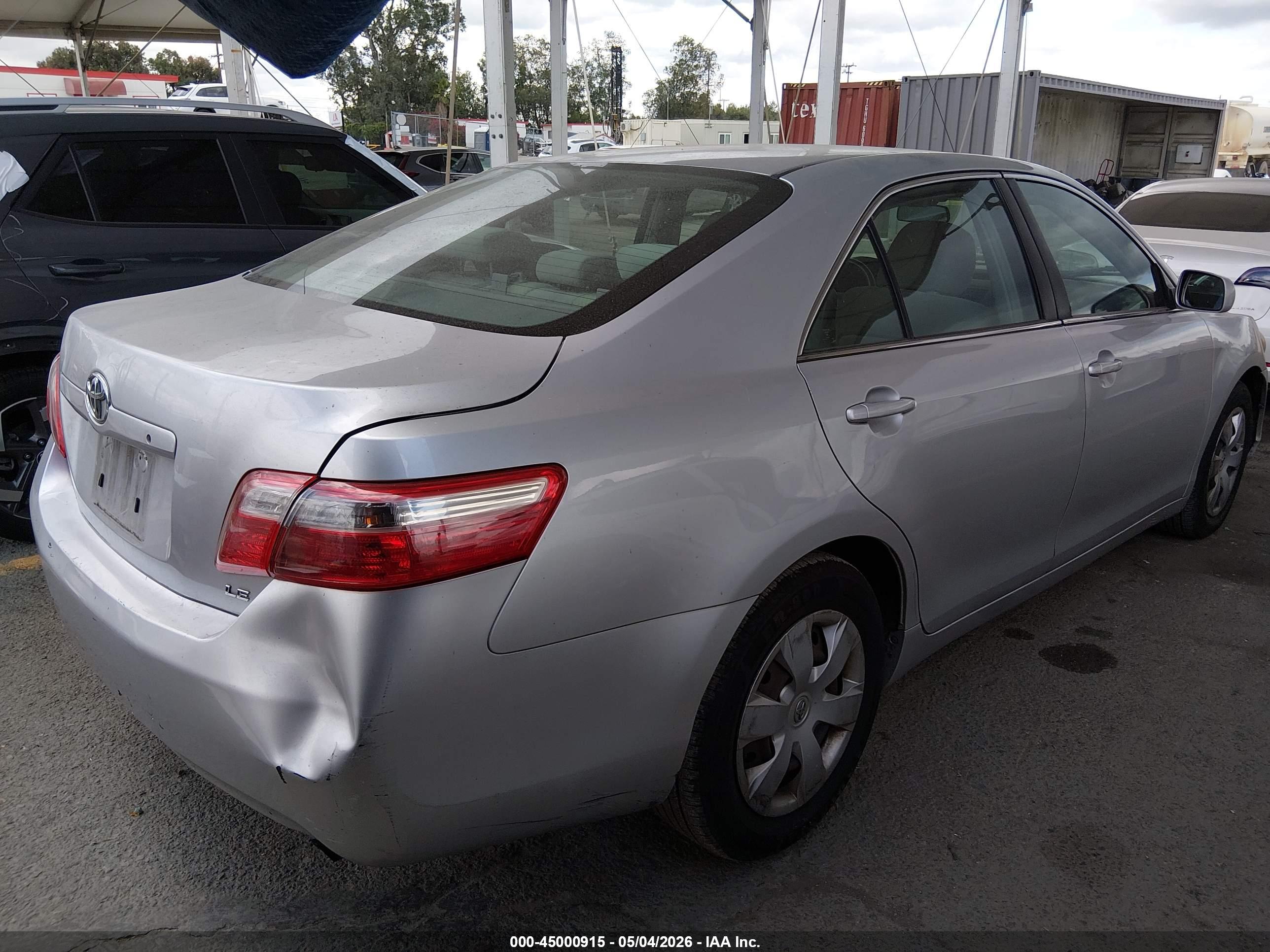 TOYOTA CAMRY image 4