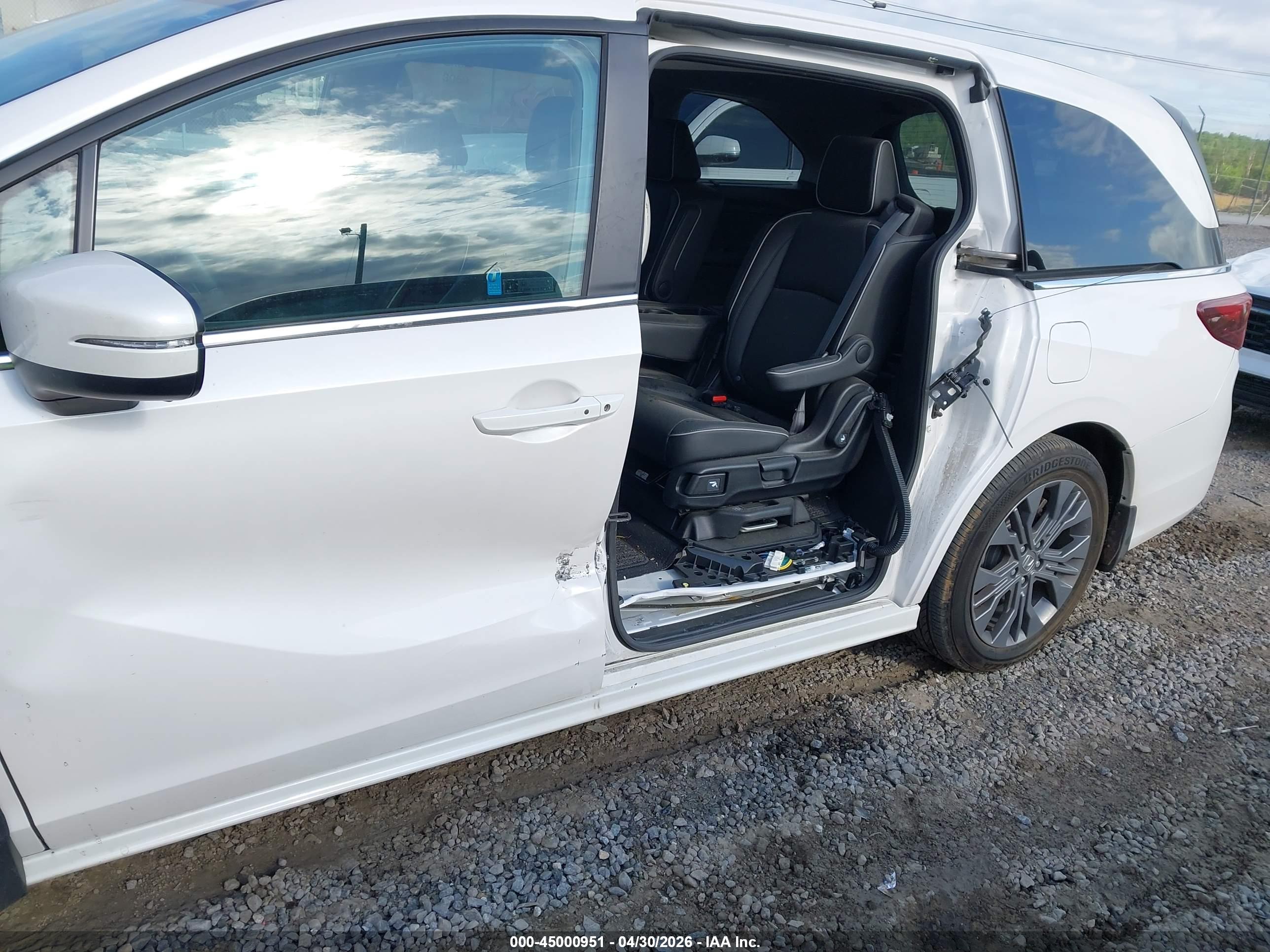 HONDA ODYSSEY image 6