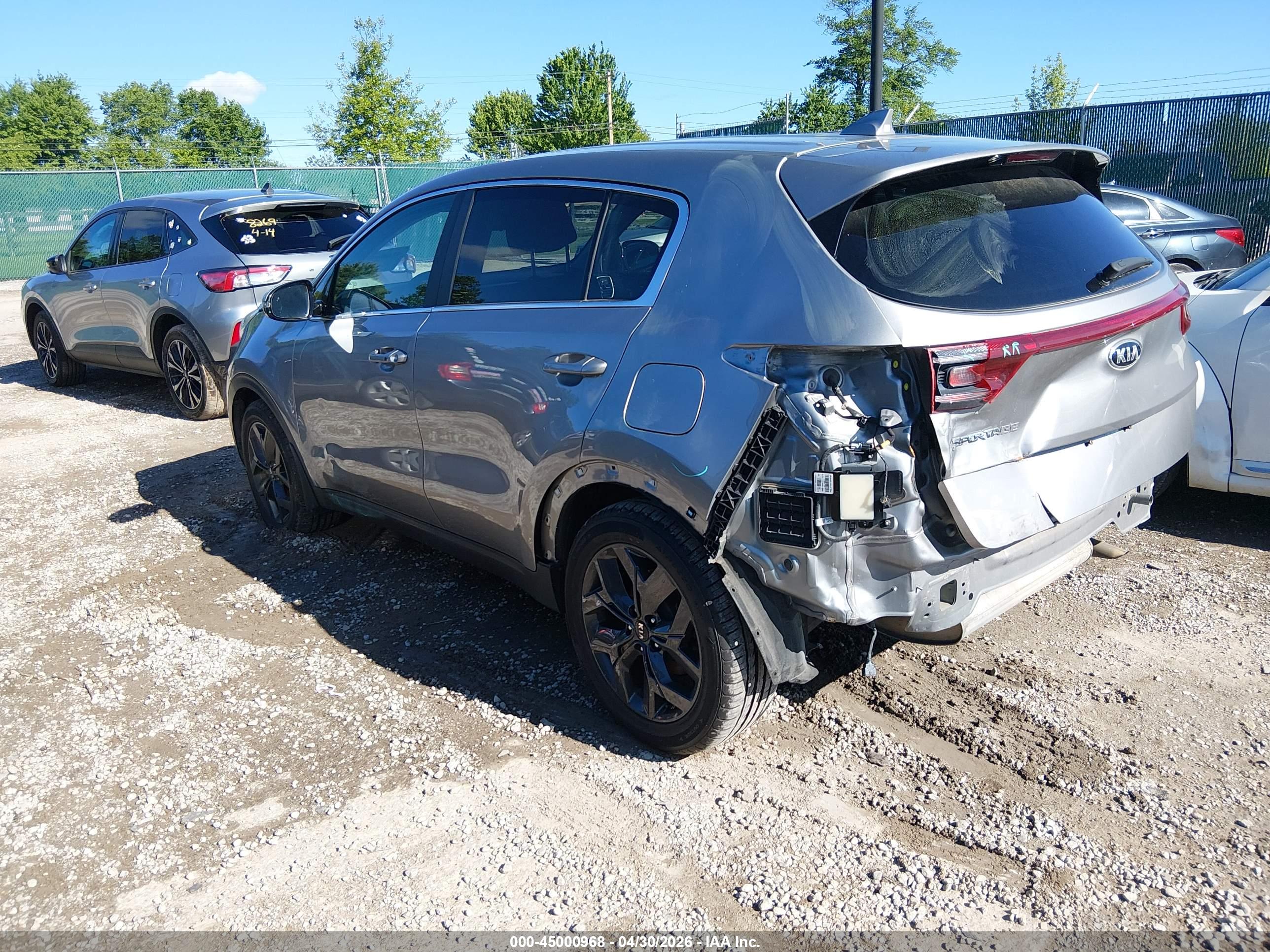 KIA SPORTAGE image 3
