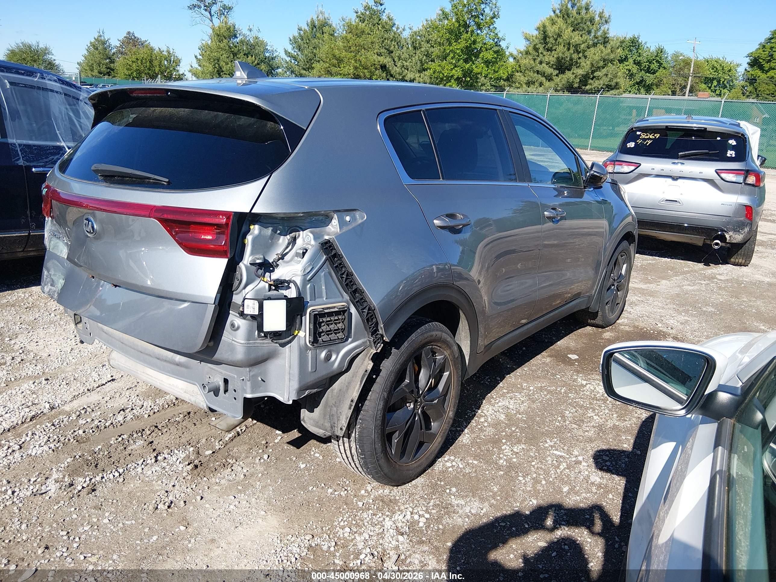 KIA SPORTAGE image 4