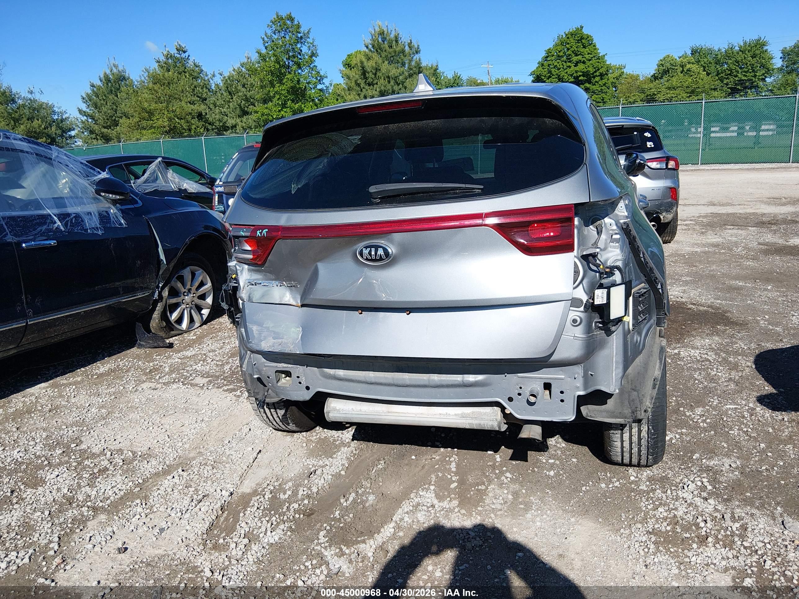 KIA SPORTAGE image 6