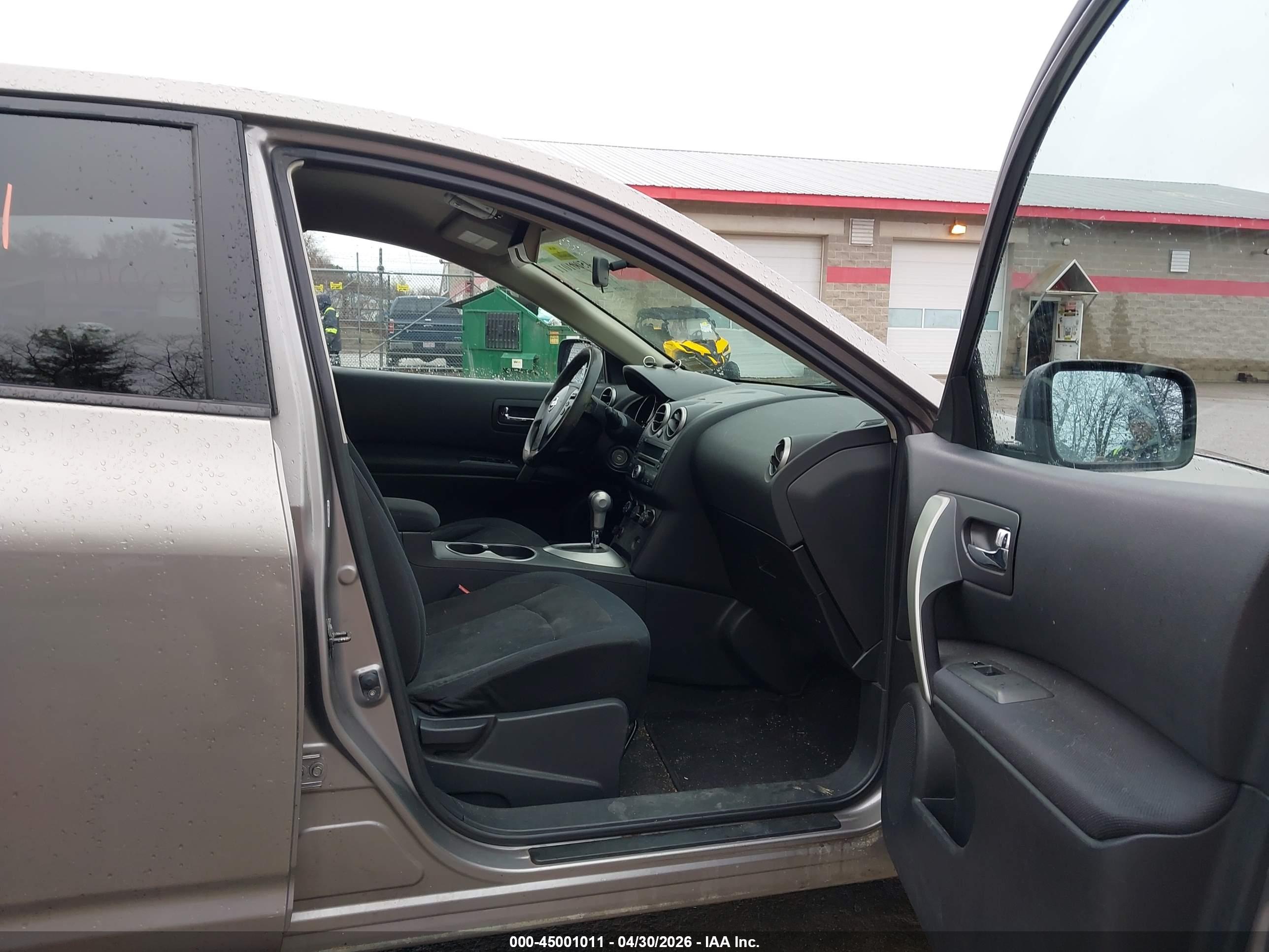 NISSAN ROGUE image 5