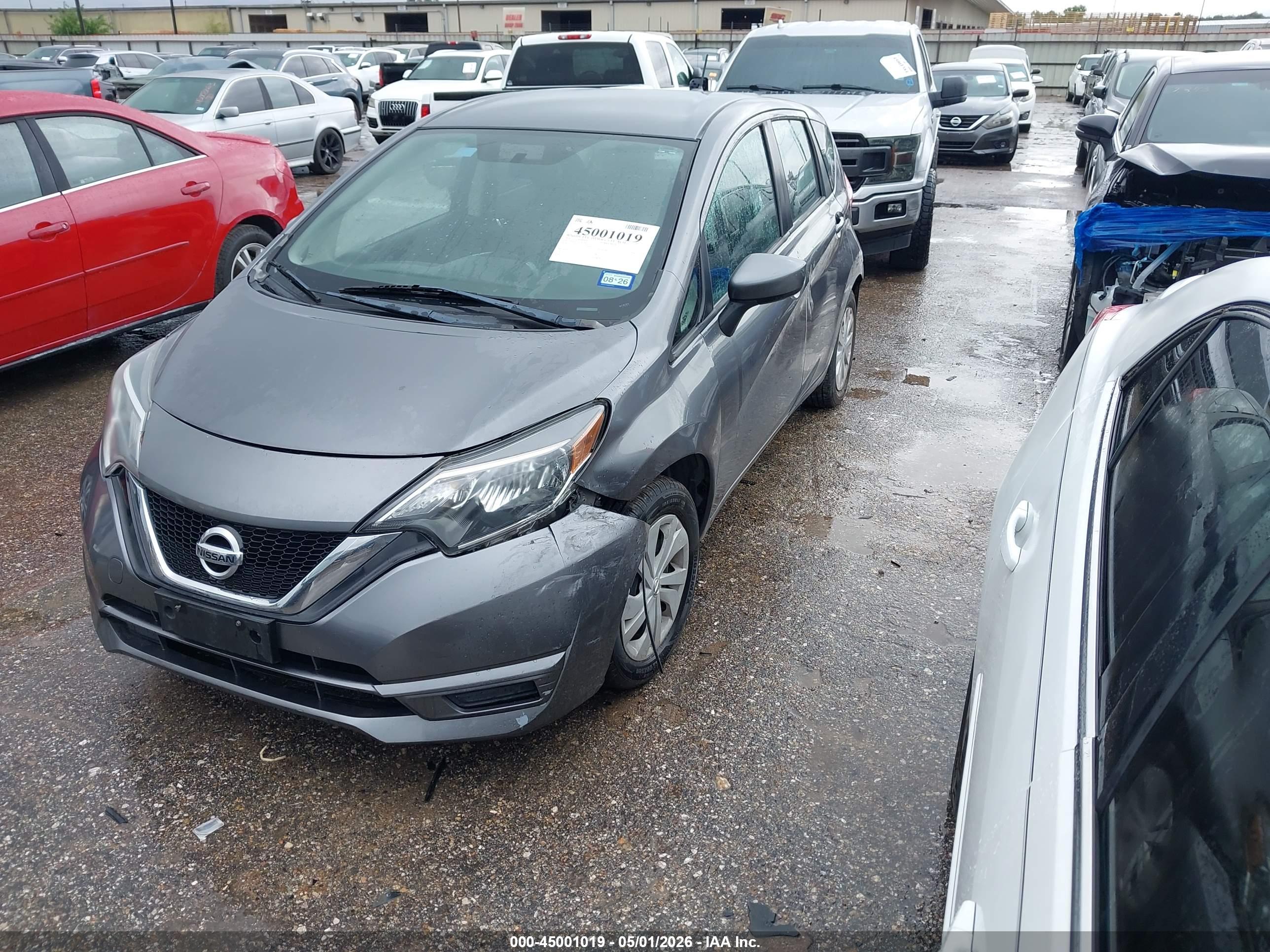 NISSAN VERSA image 2