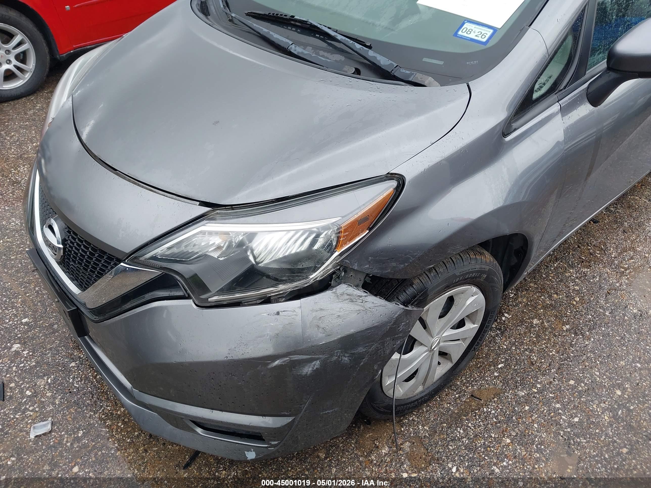 NISSAN VERSA image 6