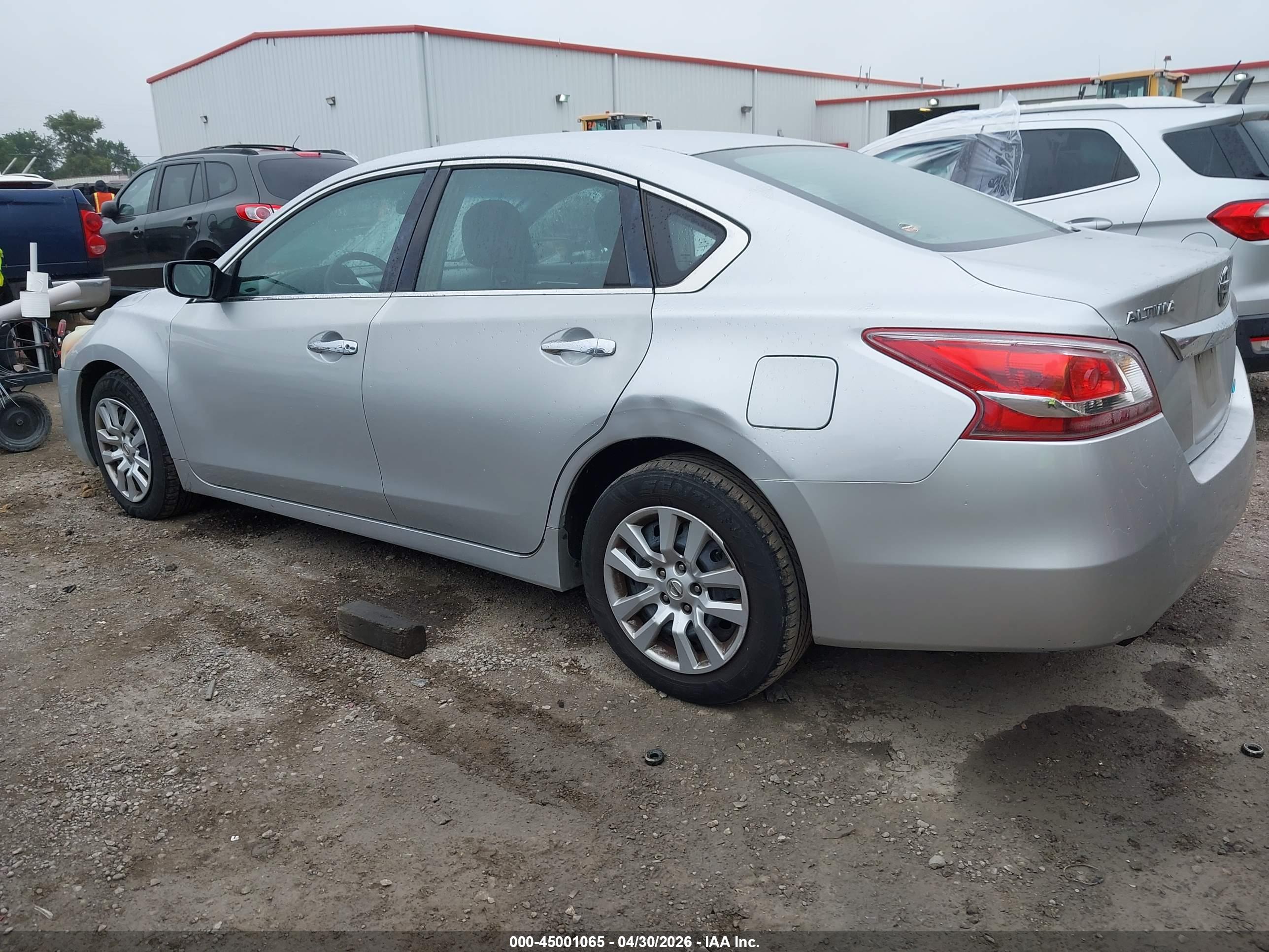 NISSAN ALTIMA image 3