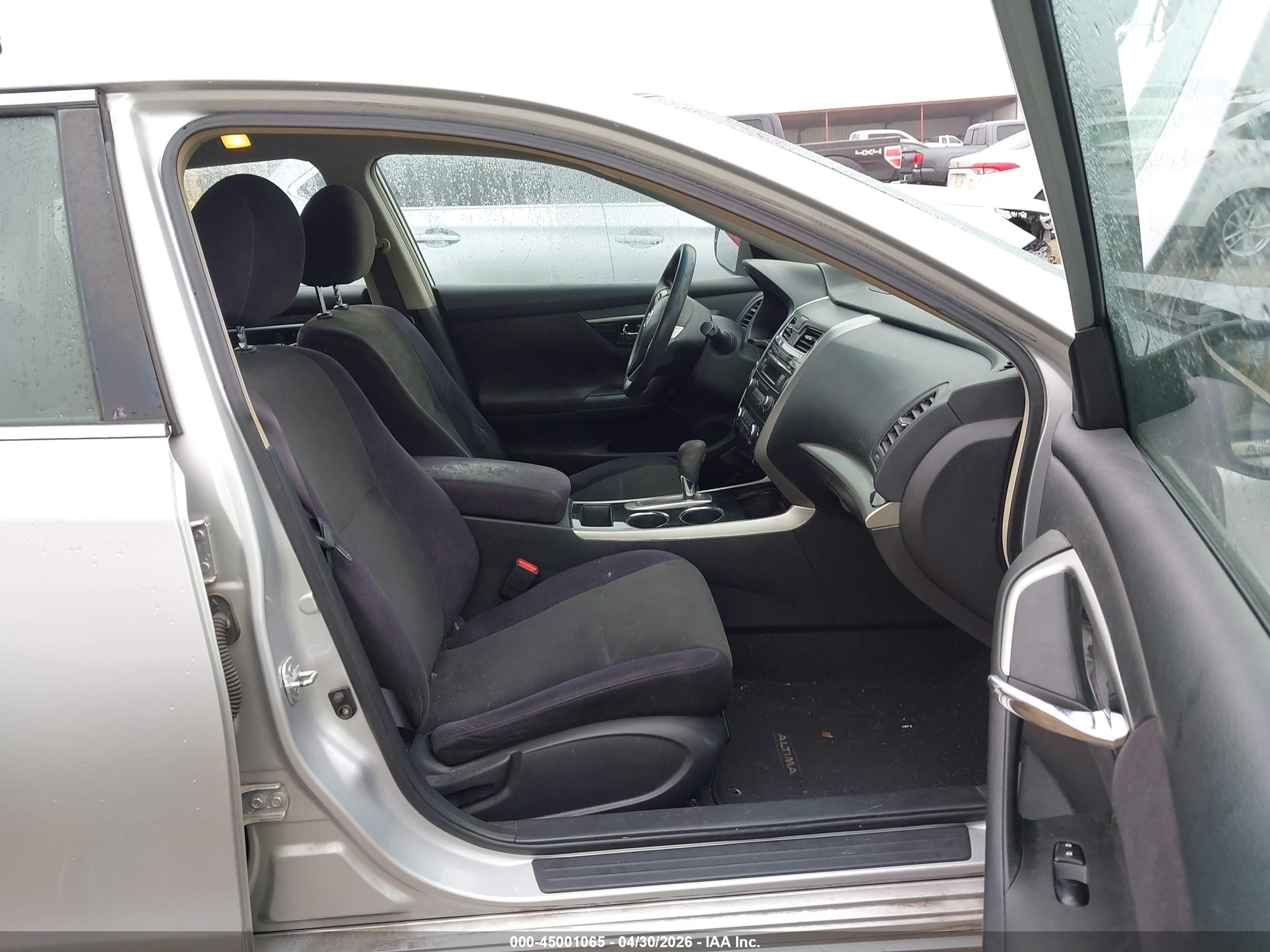NISSAN ALTIMA image 5