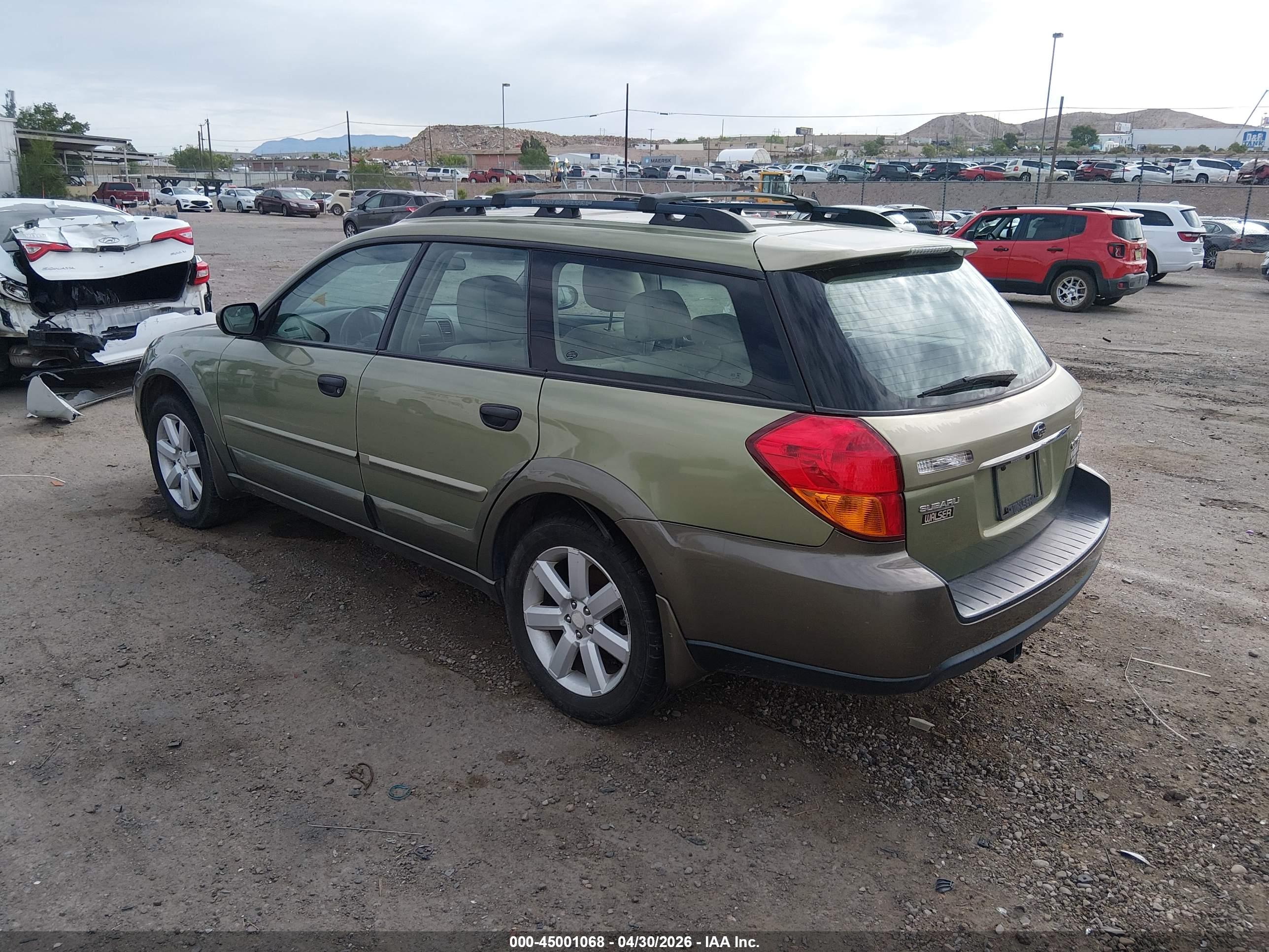 SUBARU OUTBACK image 3