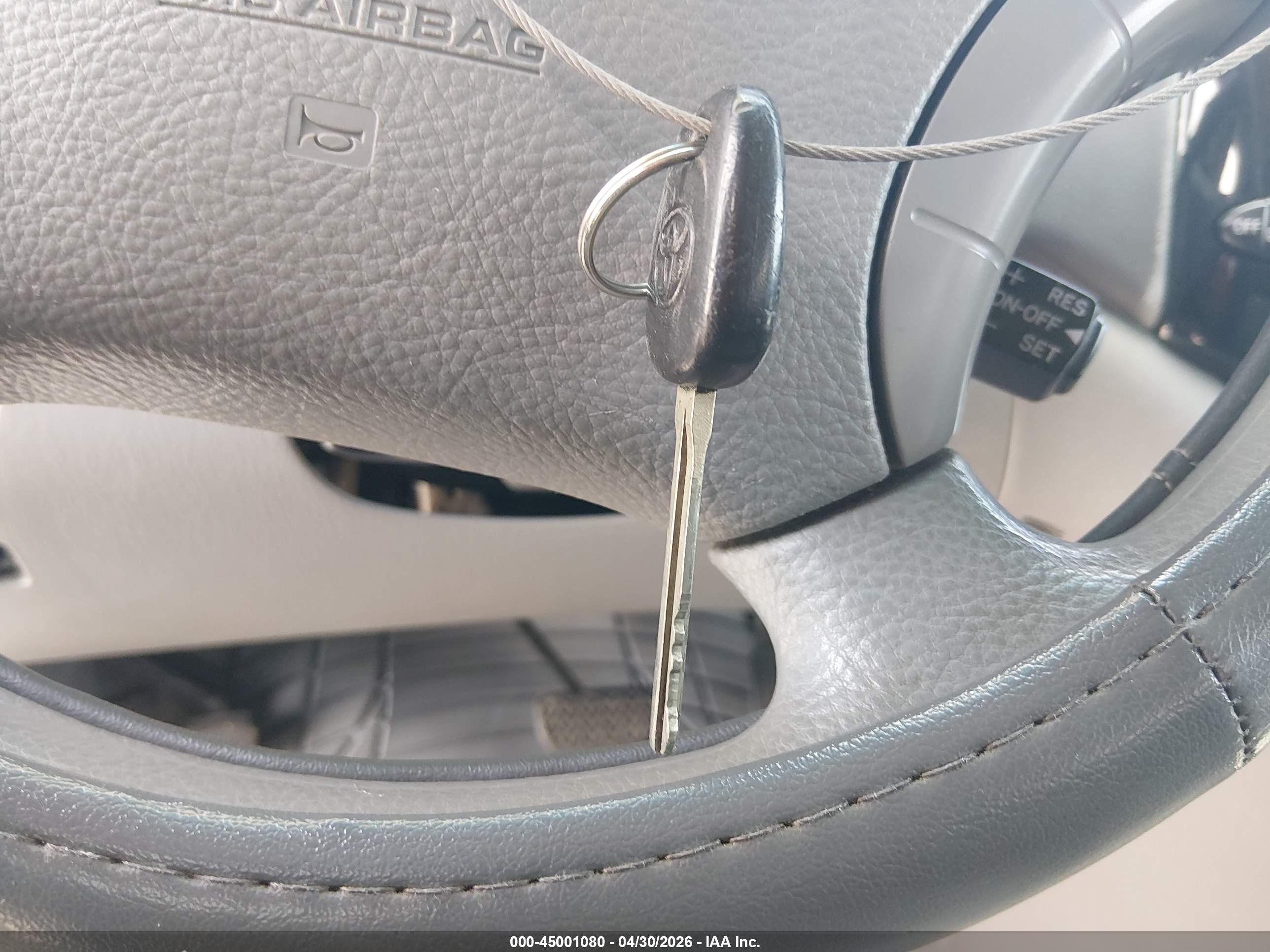 TOYOTA SIENNA image 11