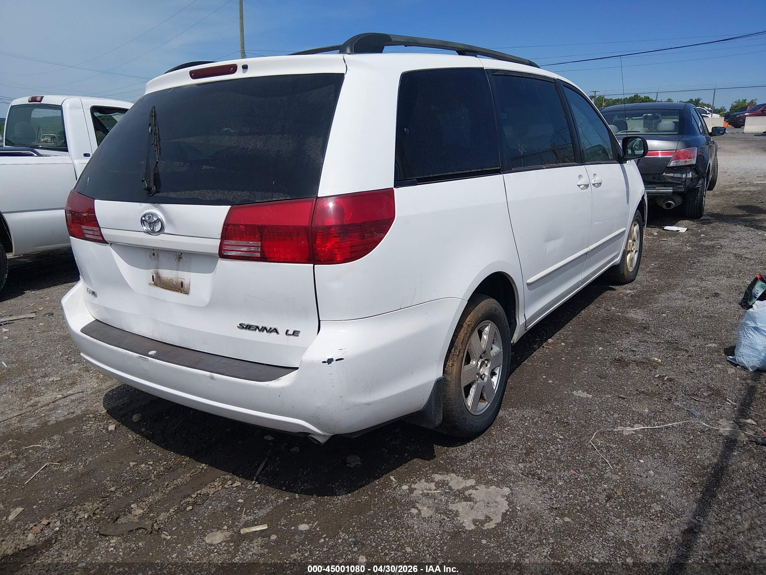 TOYOTA SIENNA image 4