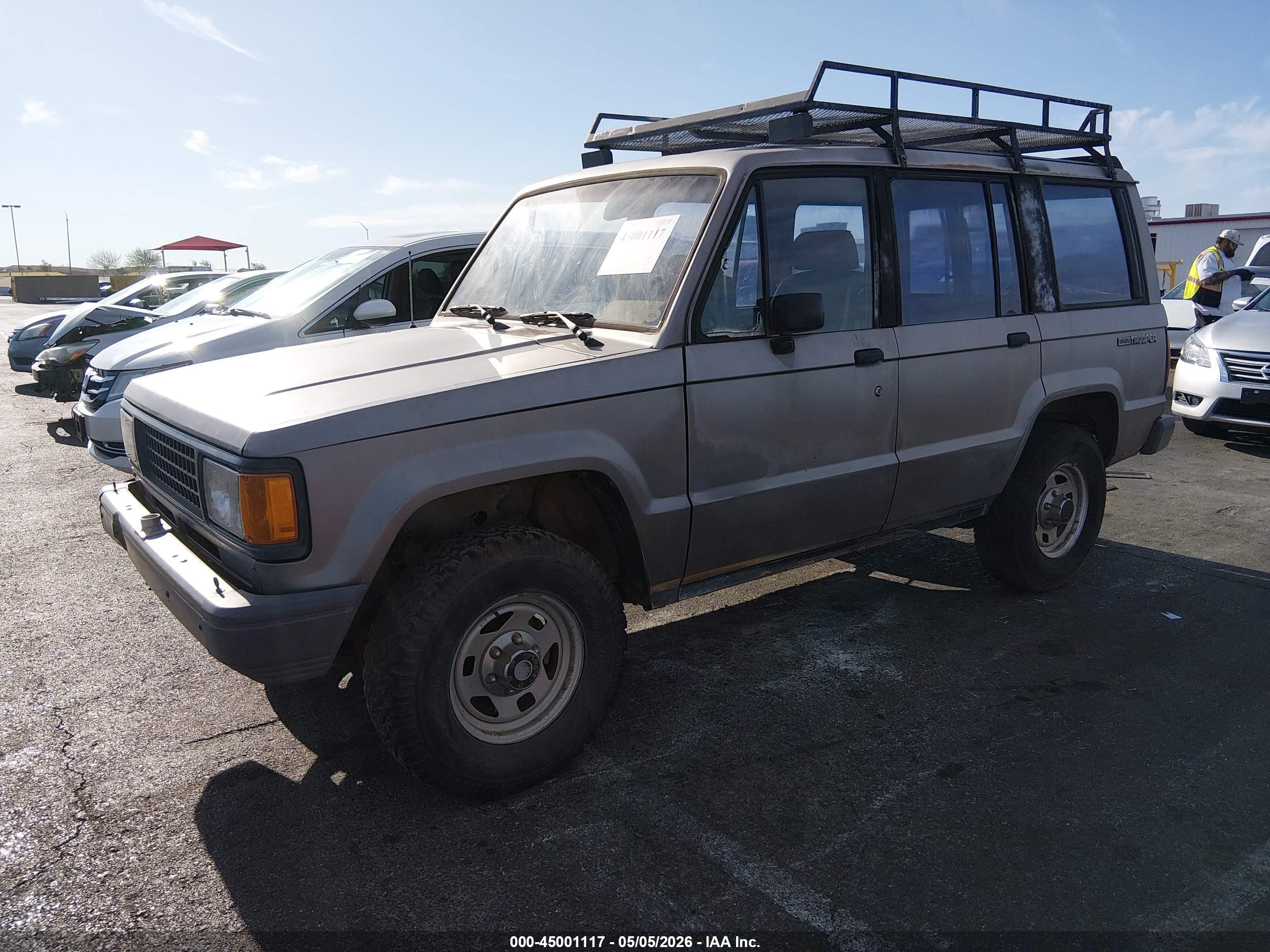 ISUZU TROOPER image 2