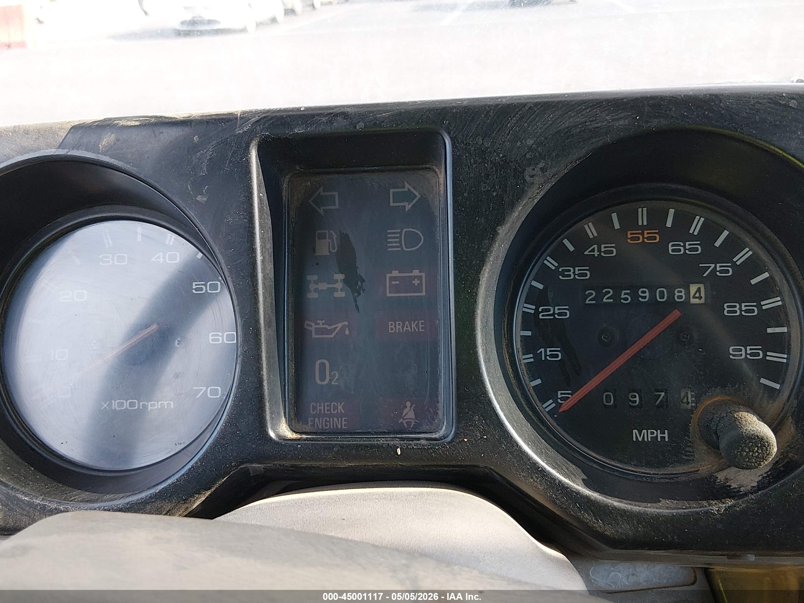 ISUZU TROOPER image 7