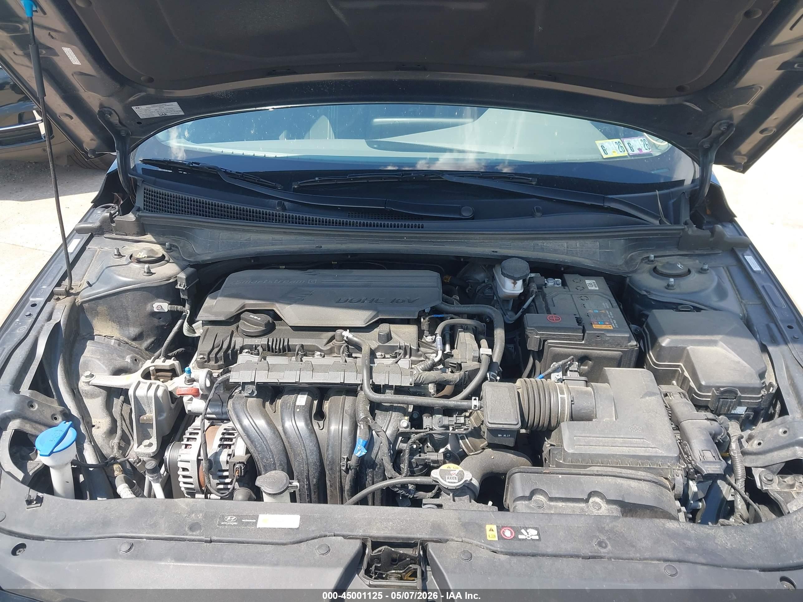 HYUNDAI ELANTRA image 10
