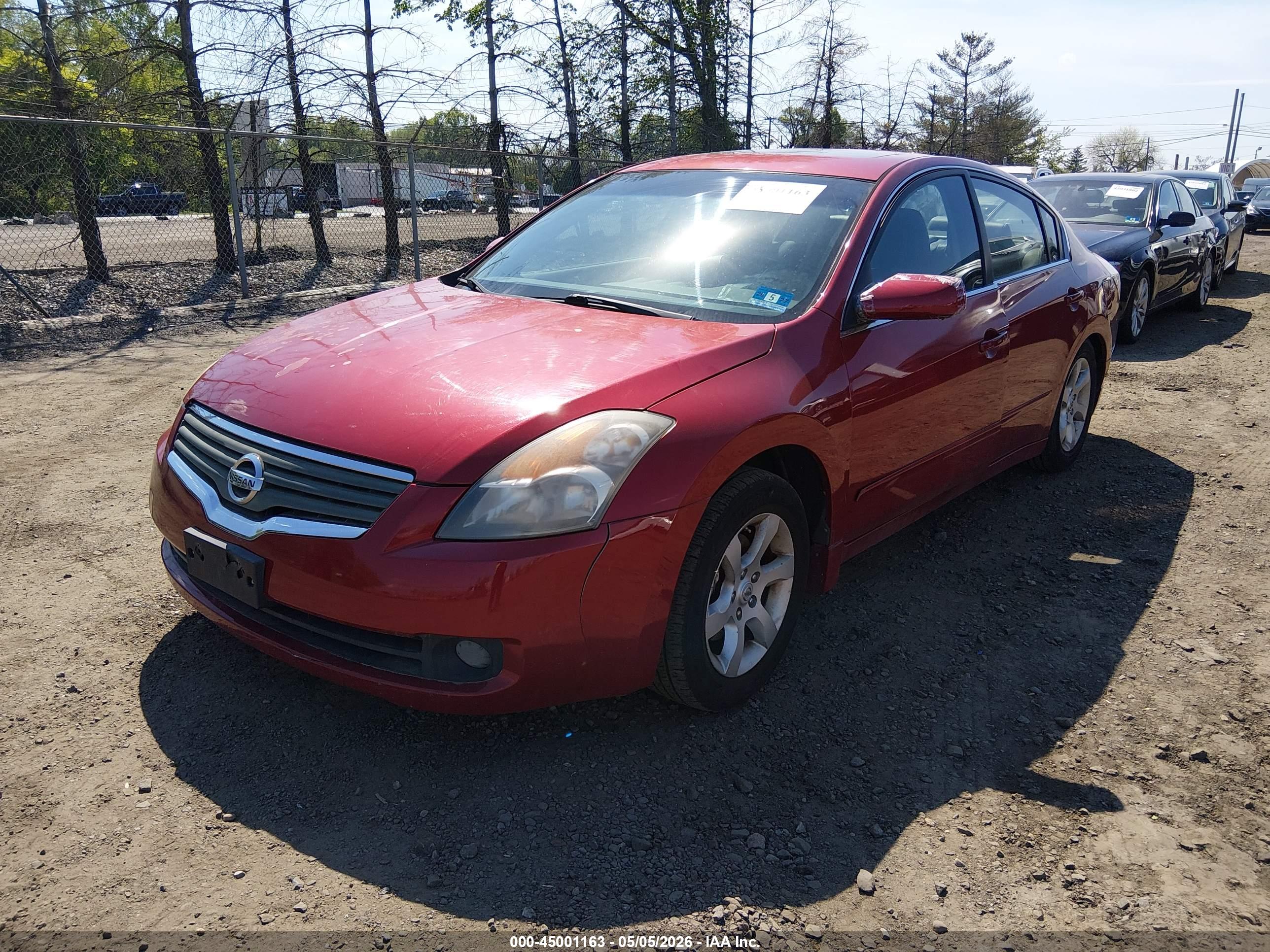 NISSAN ALTIMA image 2