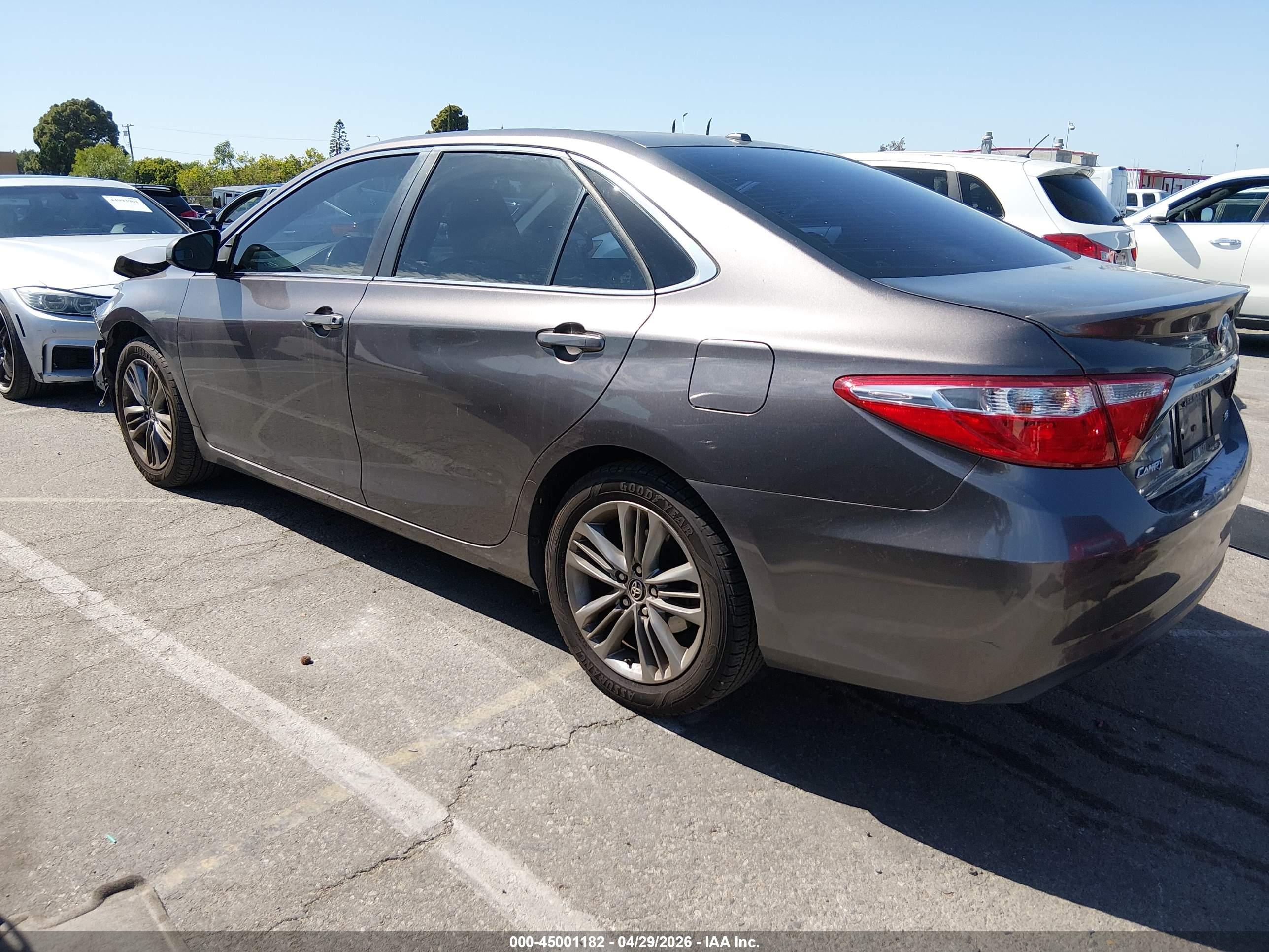 TOYOTA CAMRY image 3