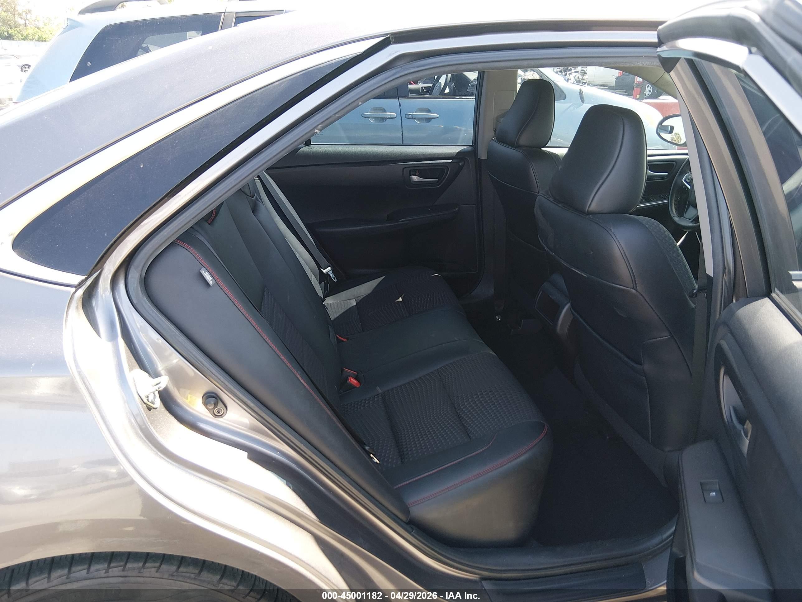 TOYOTA CAMRY image 8