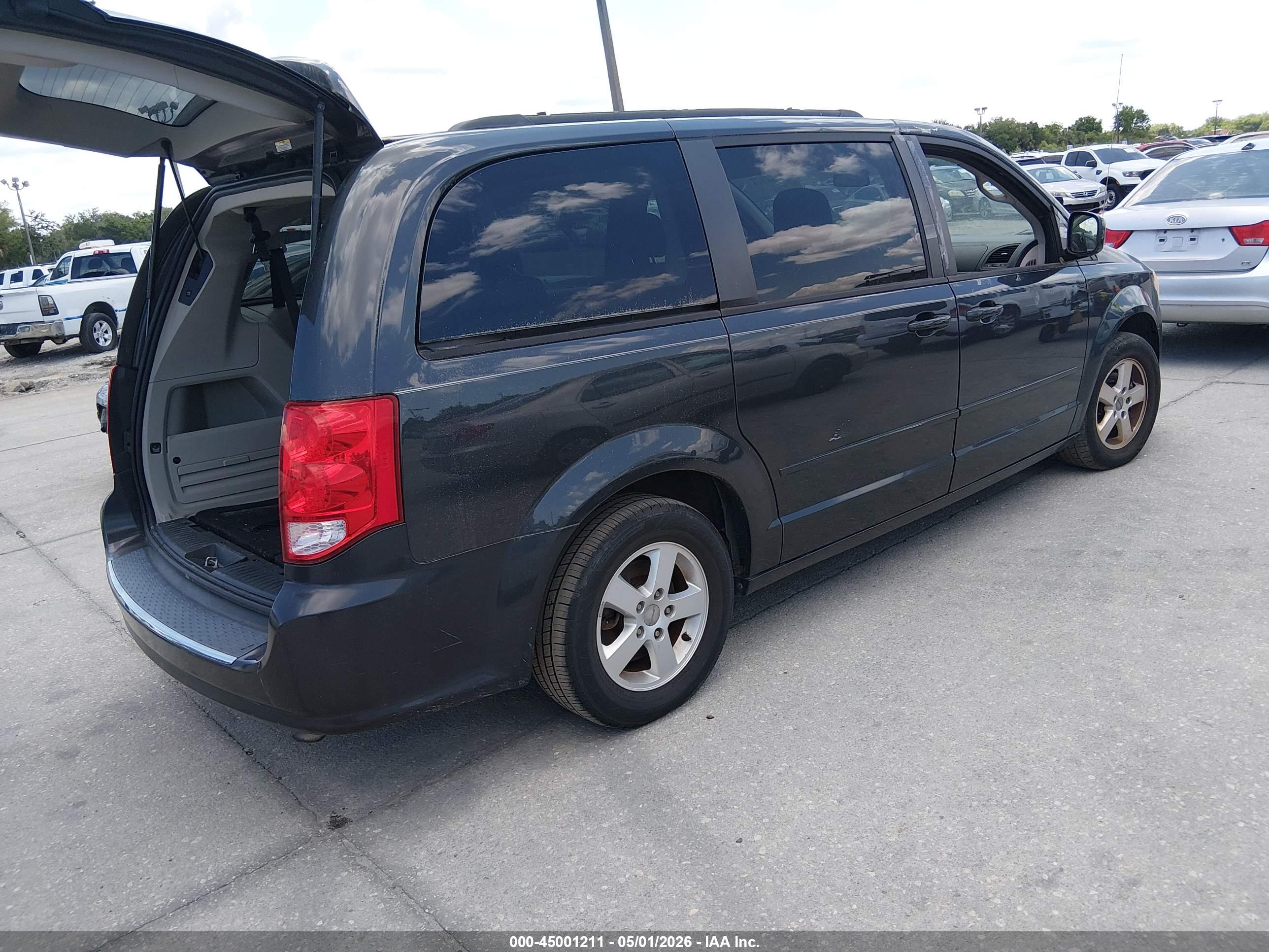 DODGE GRAND image 4