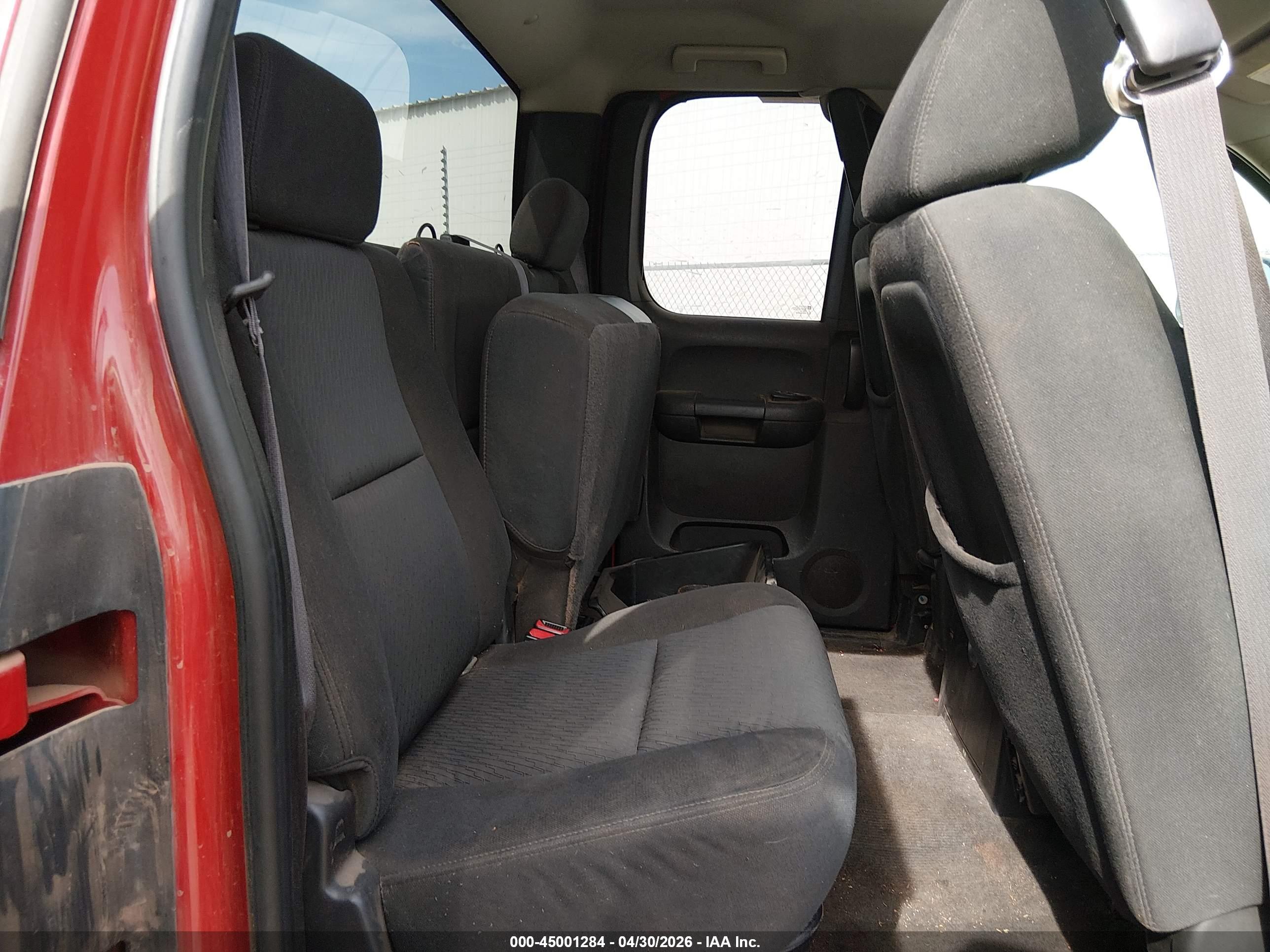 CHEVROLET SILVERADO image 8