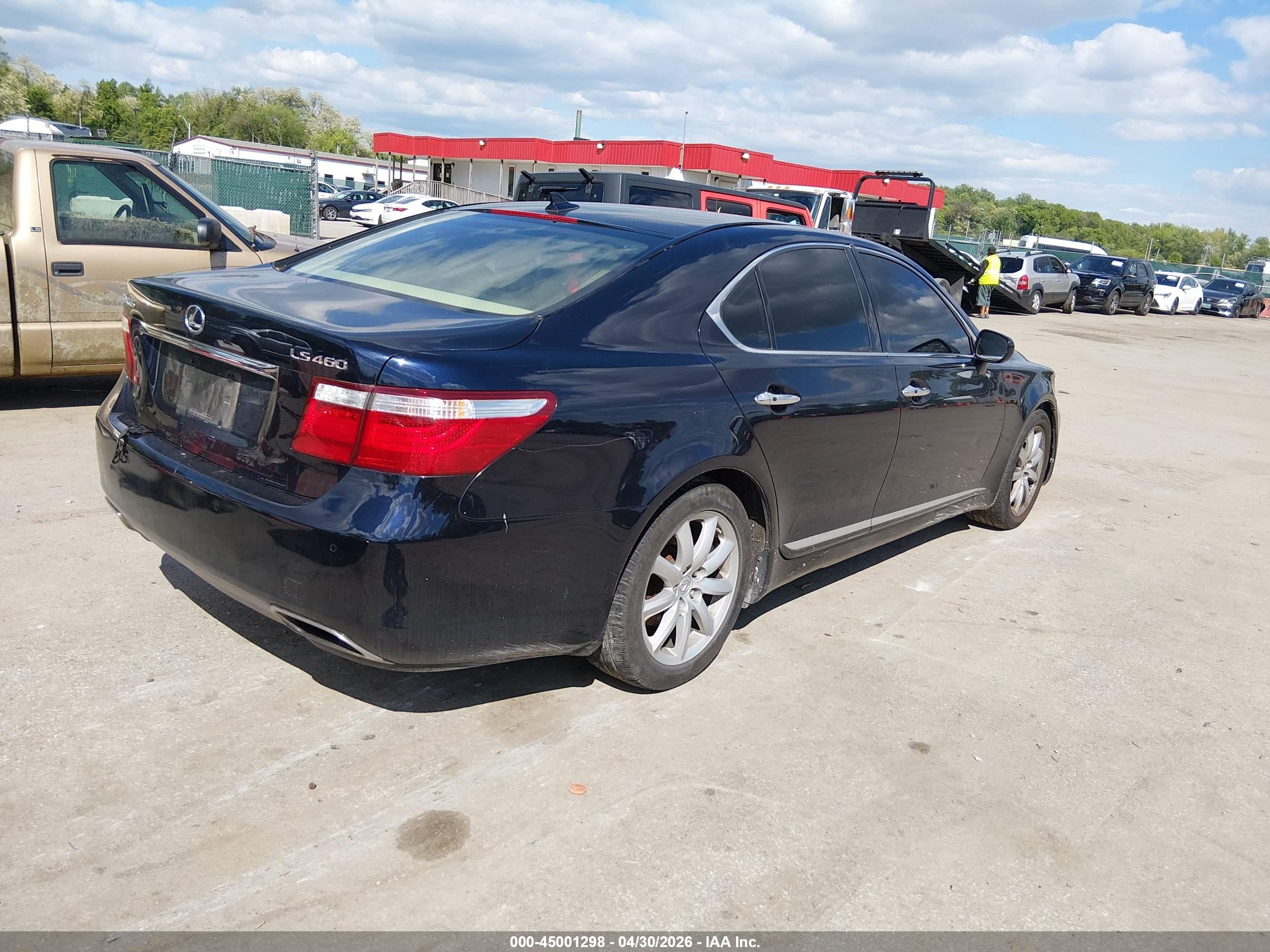 LEXUS LS image 4