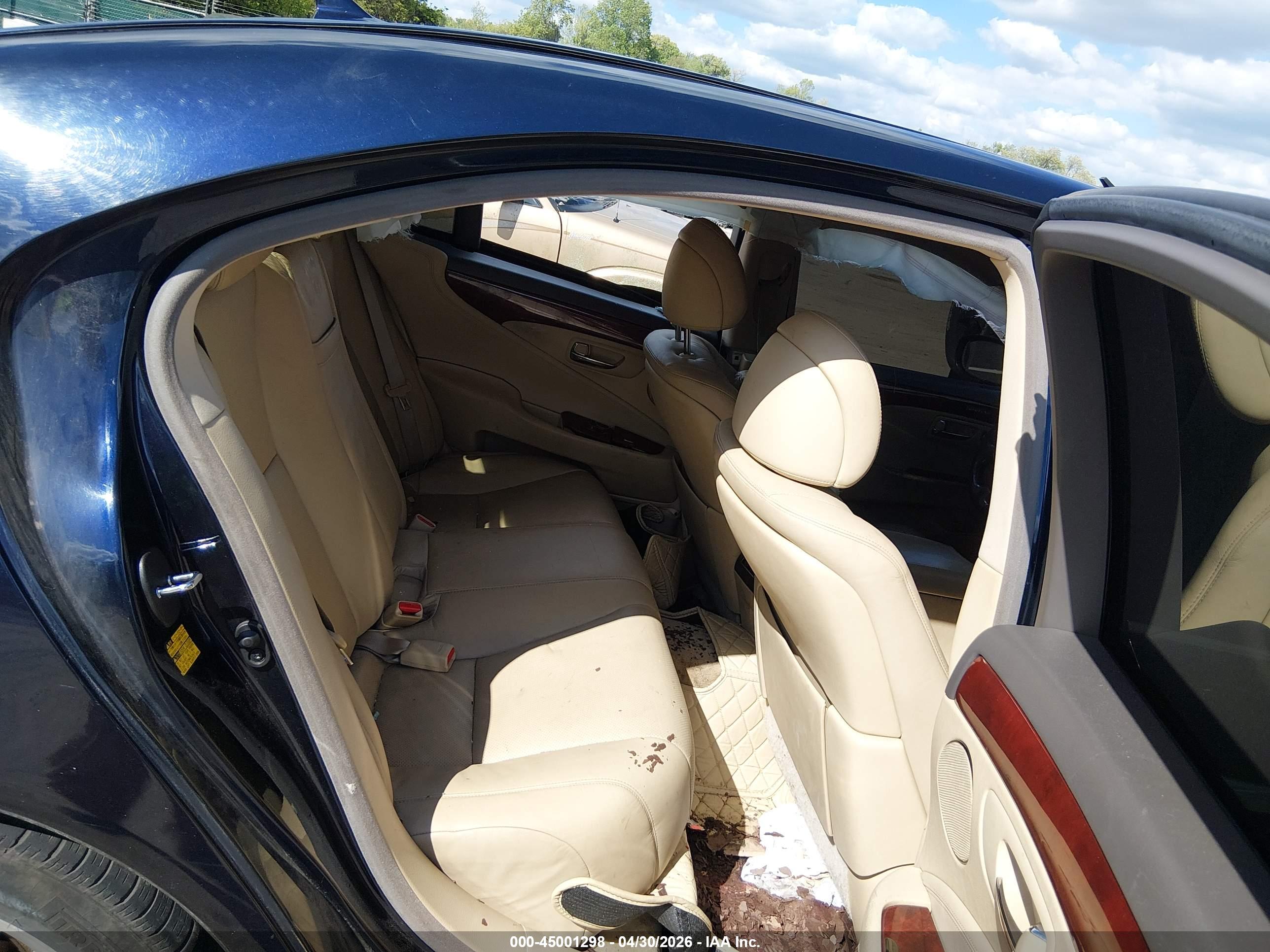 LEXUS LS image 8