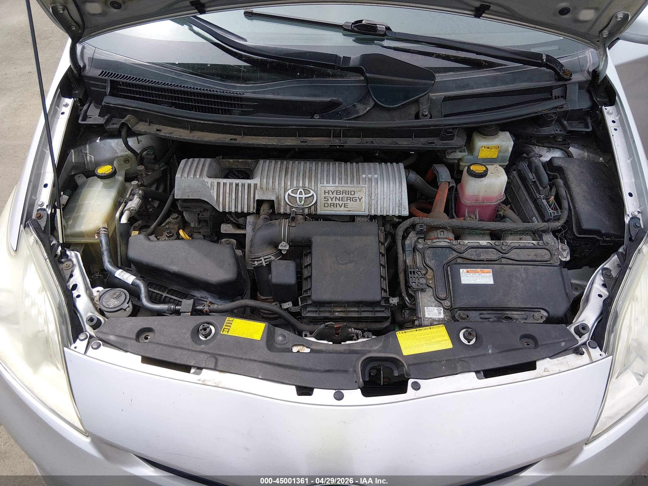 TOYOTA PRIUS image 10