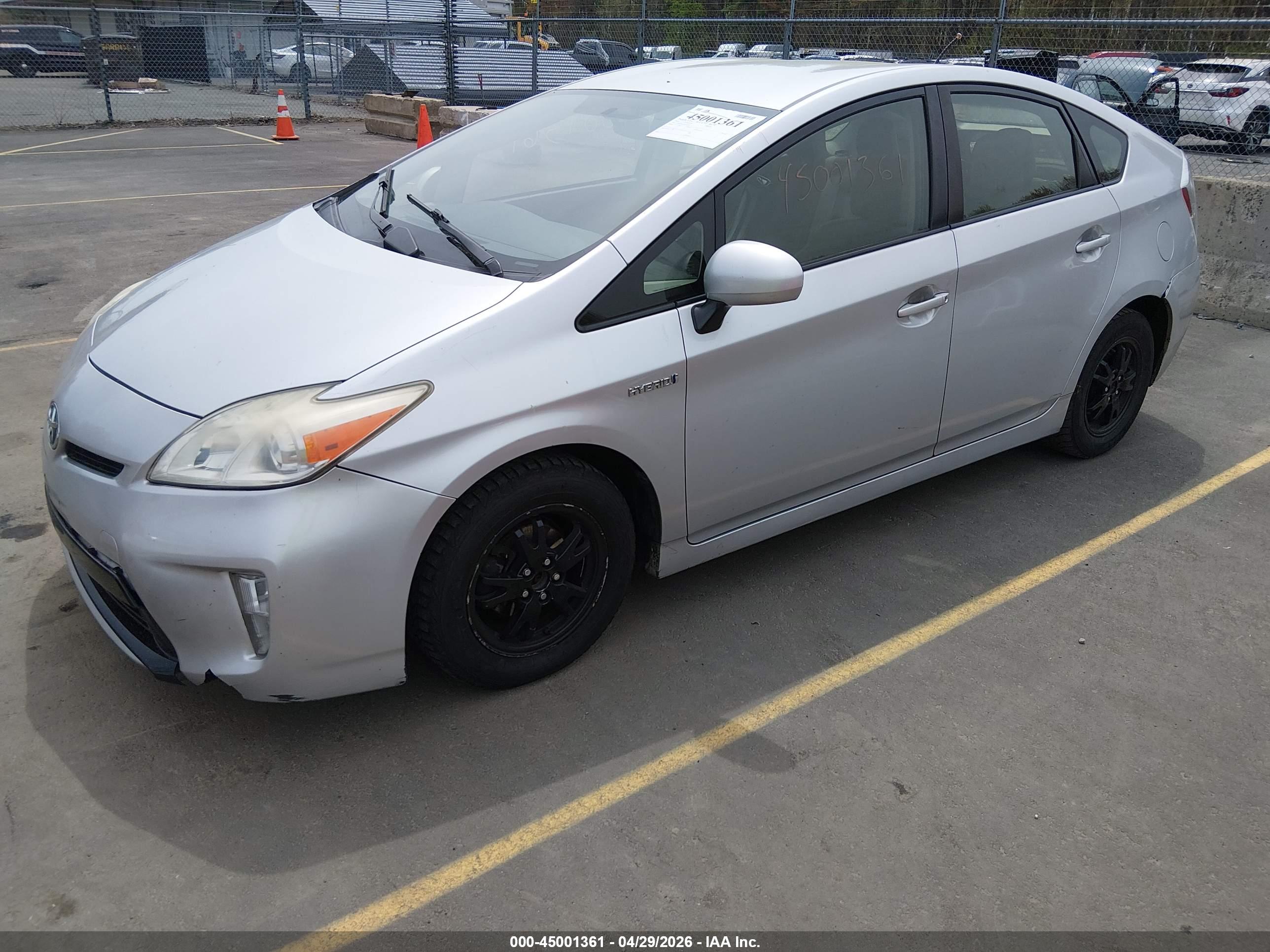 TOYOTA PRIUS image 2