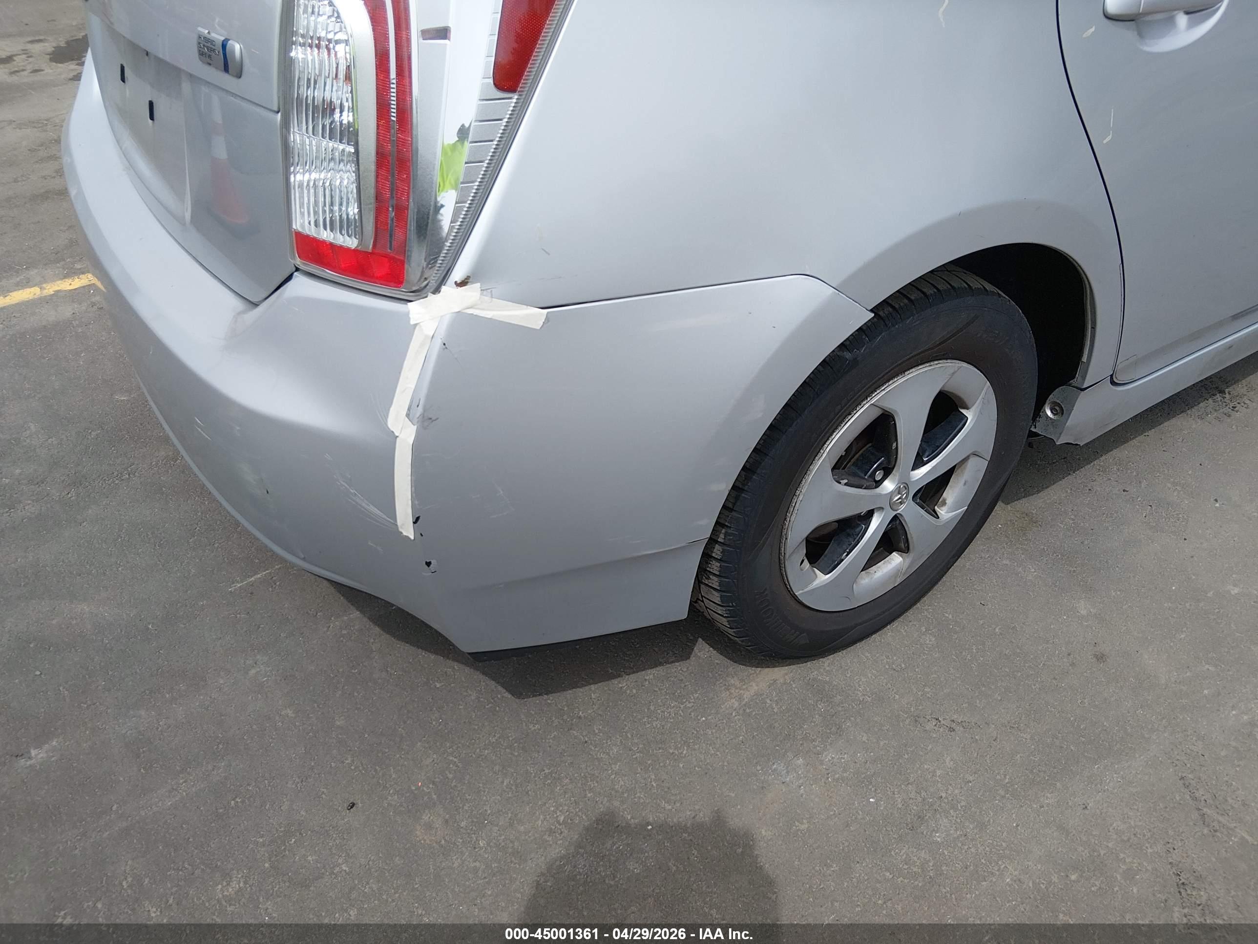 TOYOTA PRIUS image 6