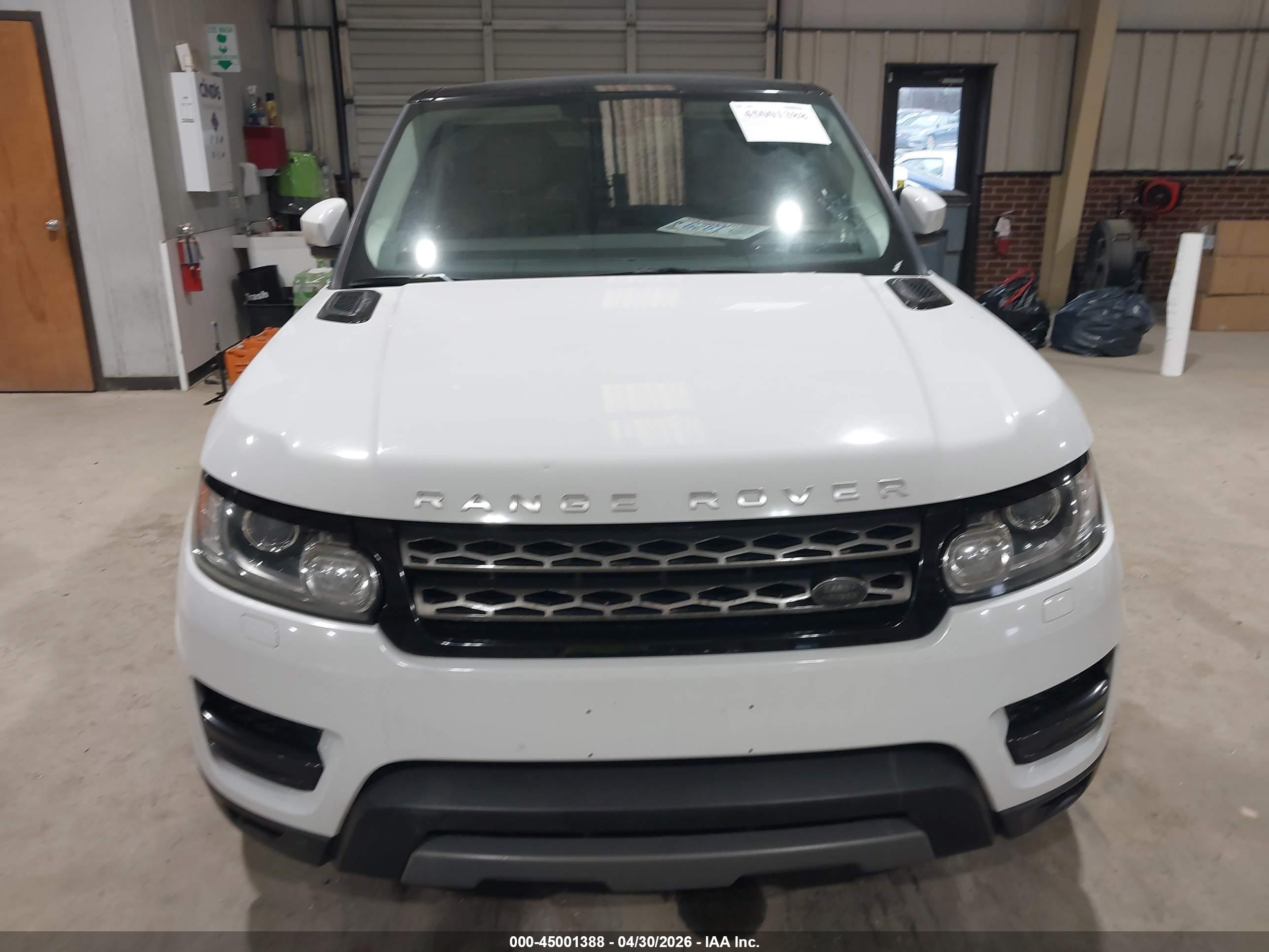 LAND ROVER image 6