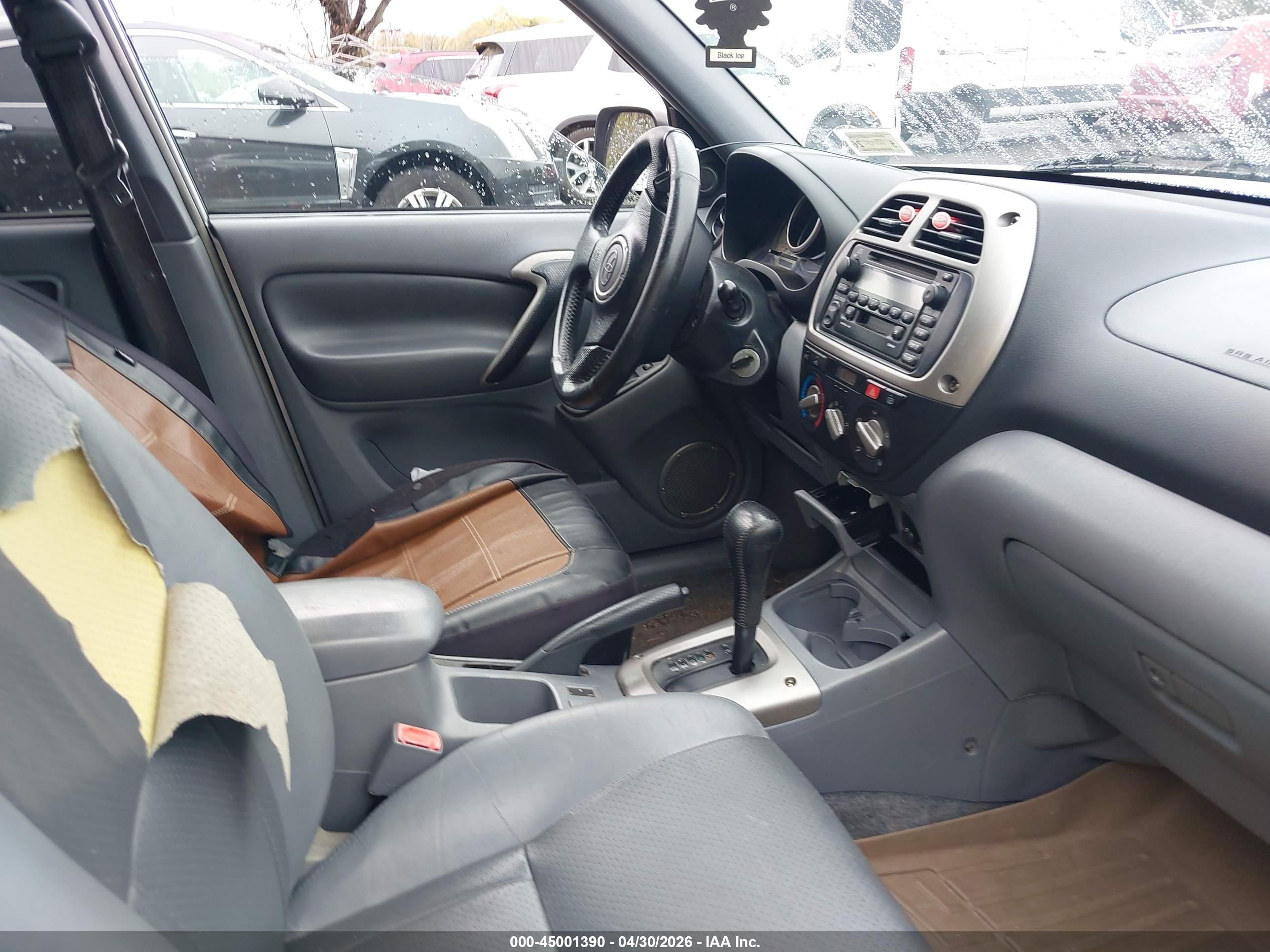 TOYOTA RAV4 image 5