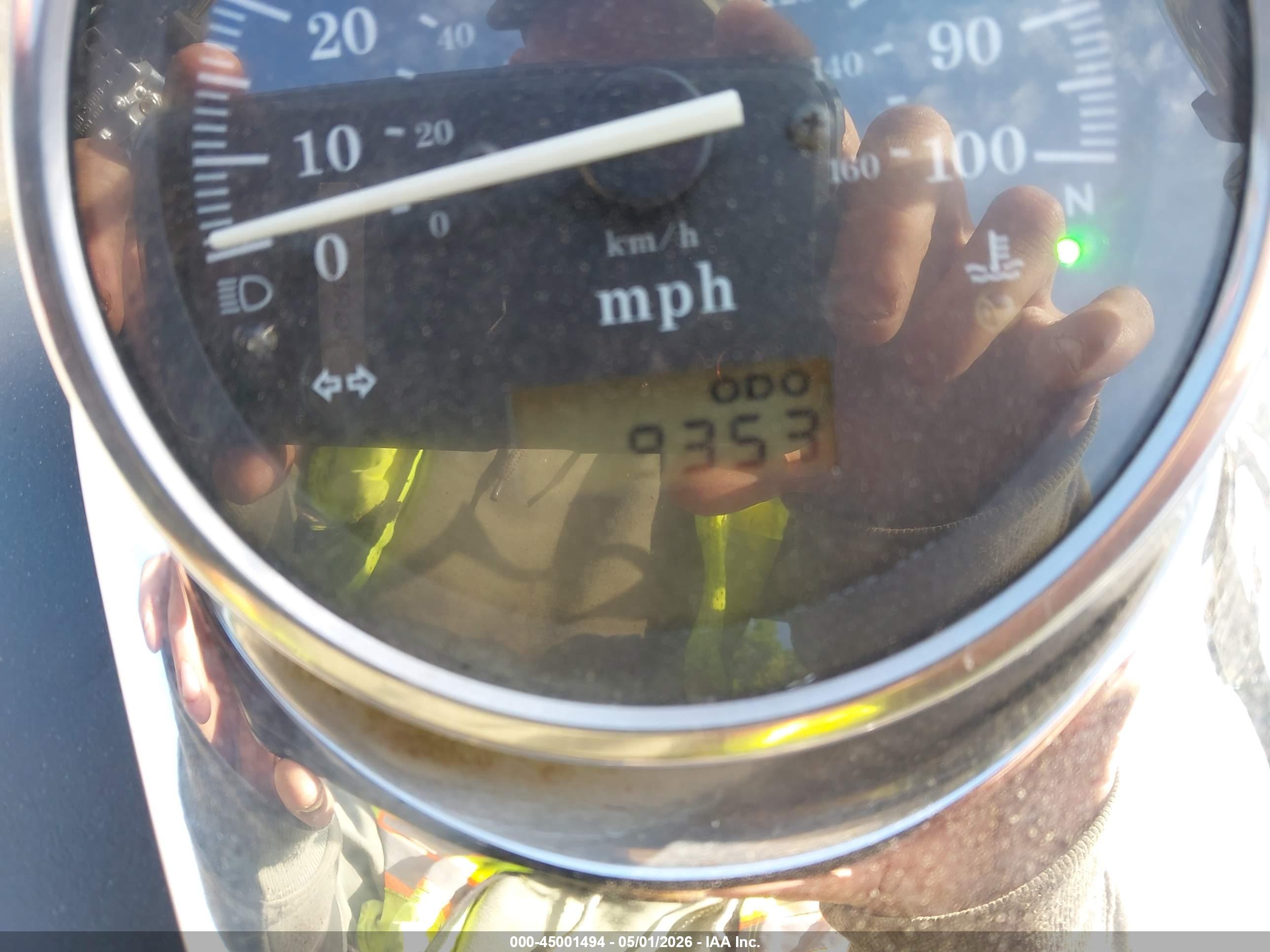 HONDA VT750 image 7