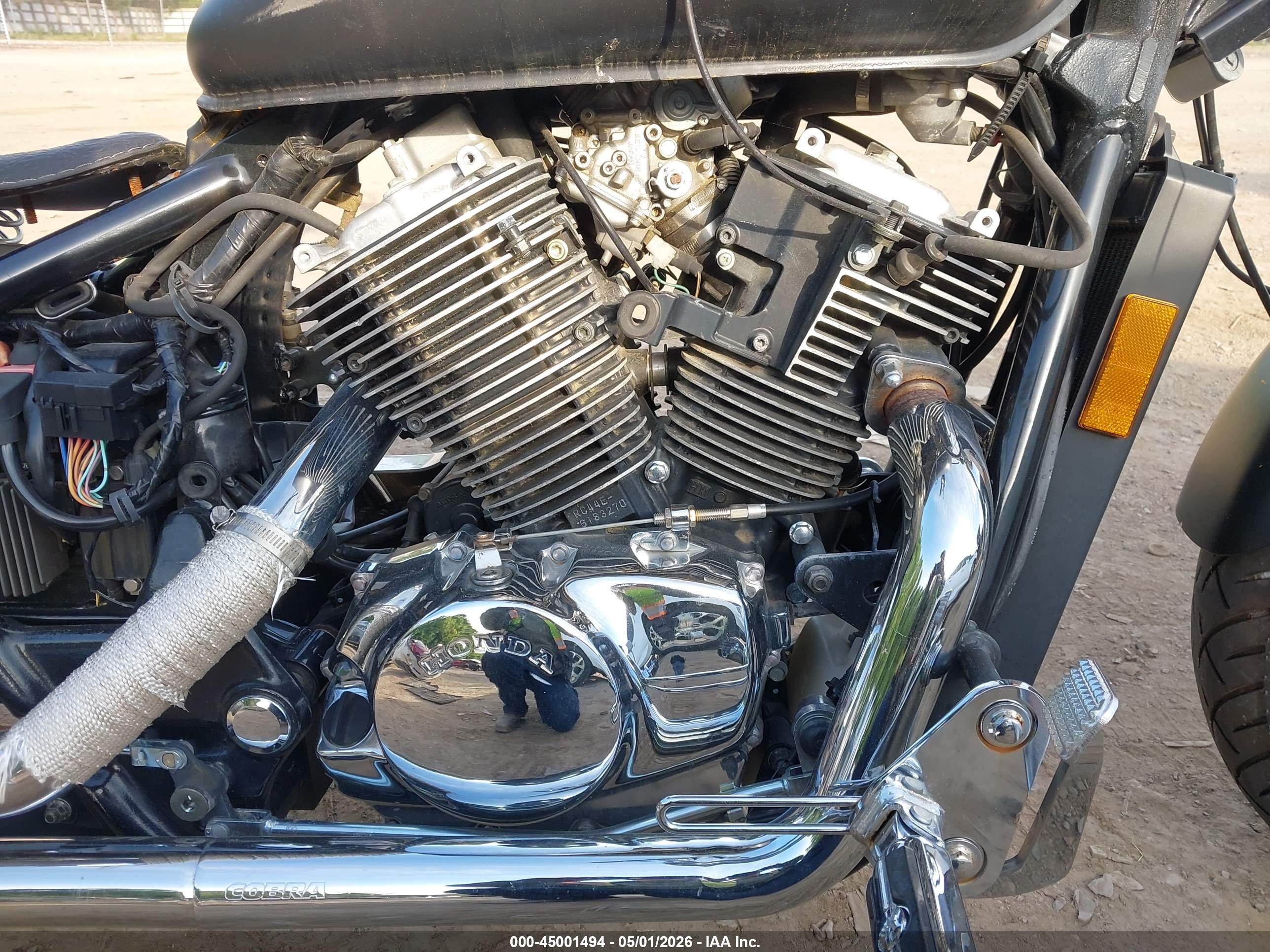HONDA VT750 image 8