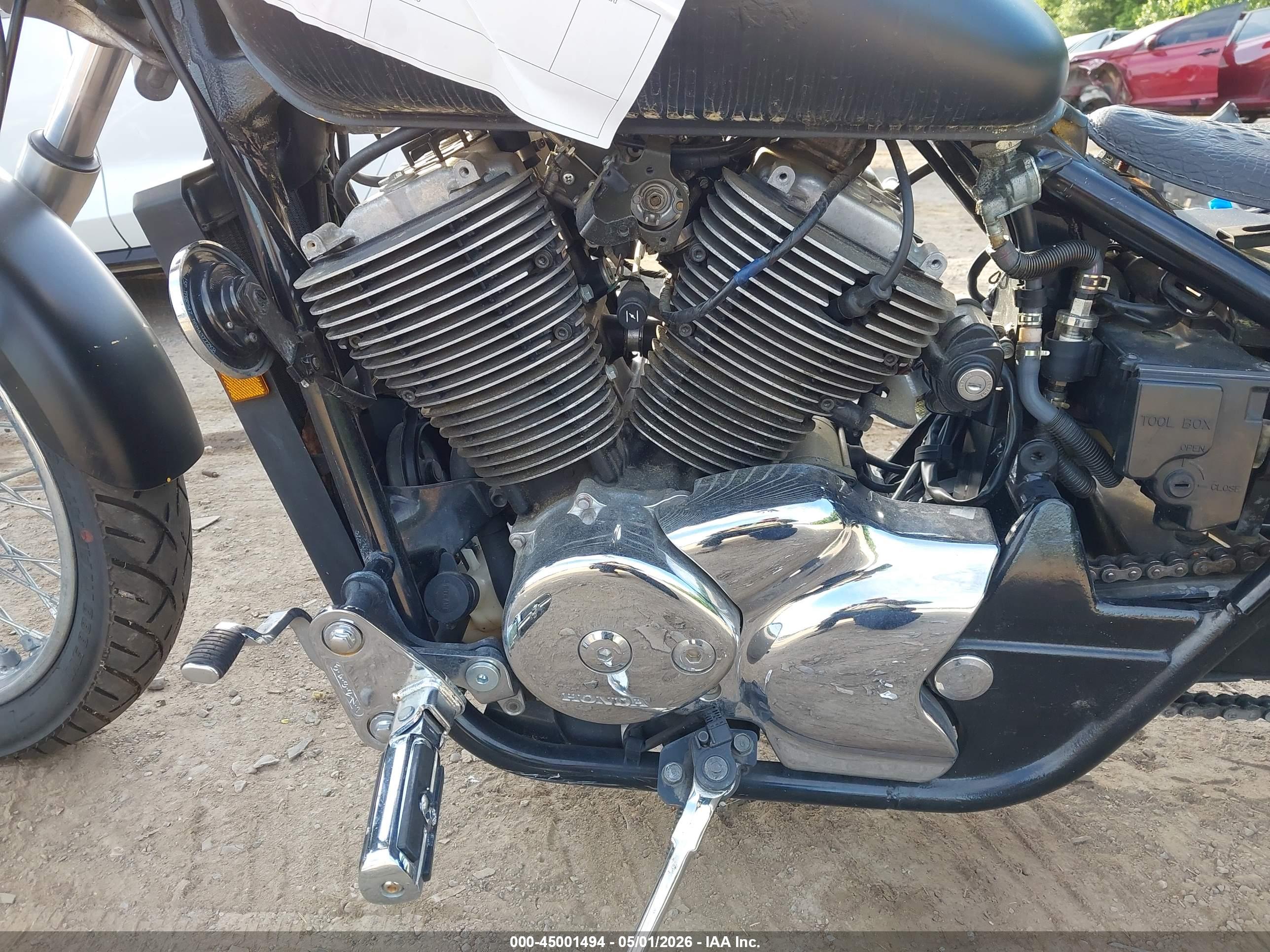 HONDA VT750 image 9