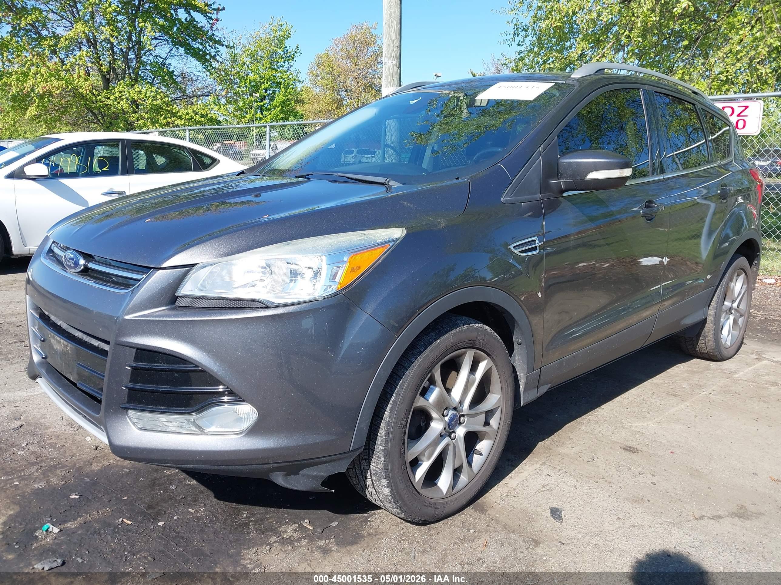 FORD ESCAPE image 2