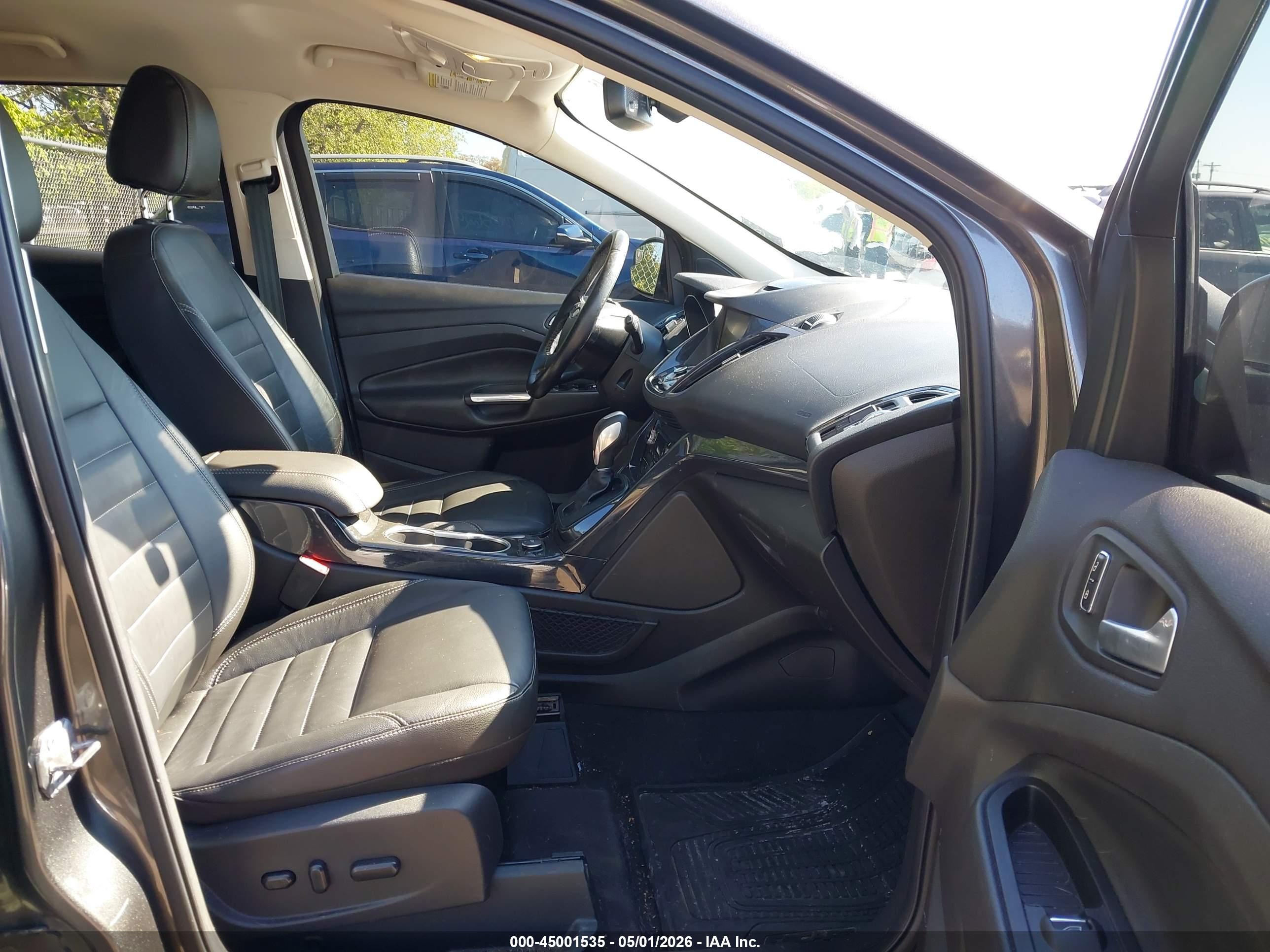 FORD ESCAPE image 5