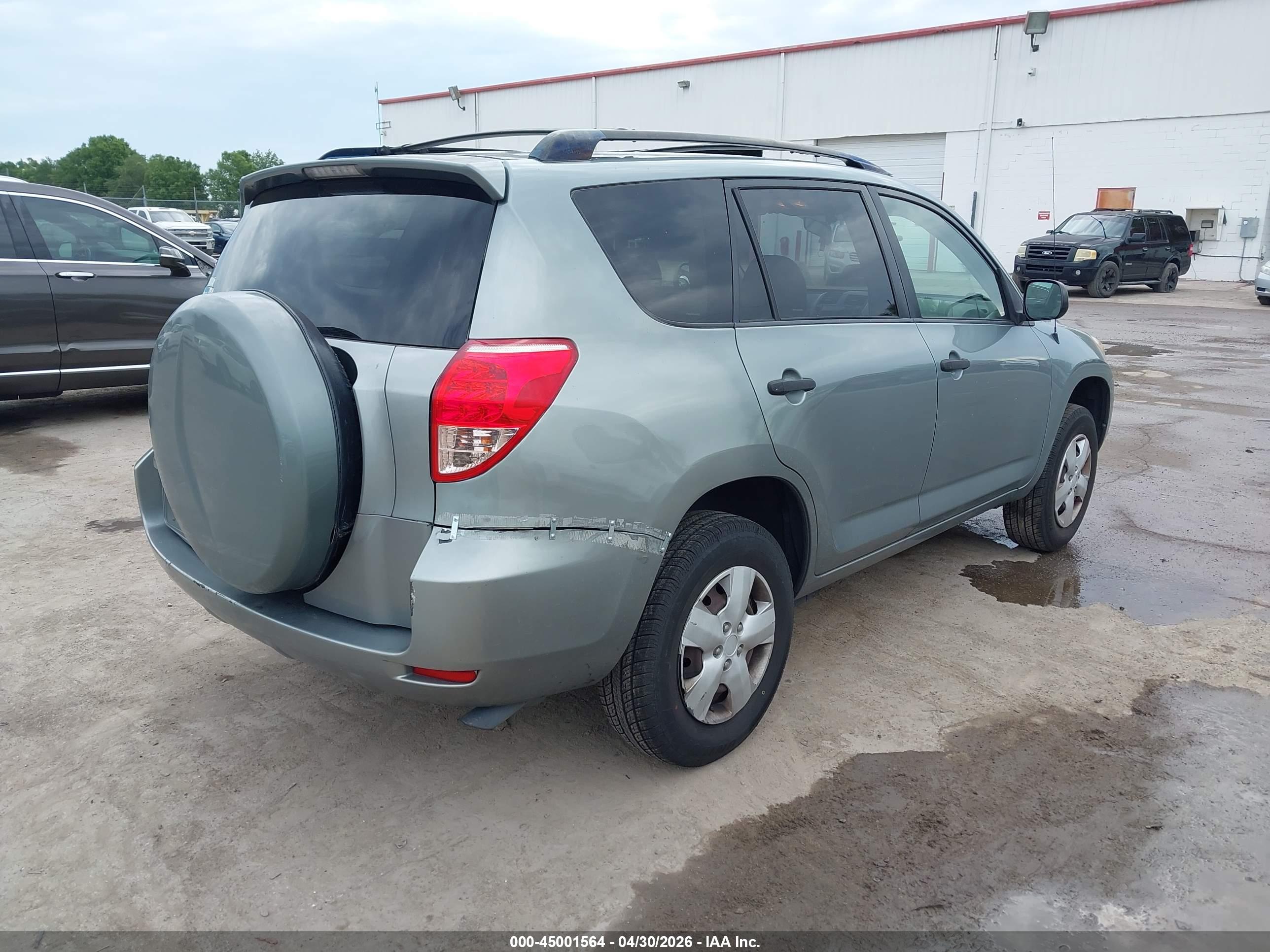 TOYOTA RAV4 image 4