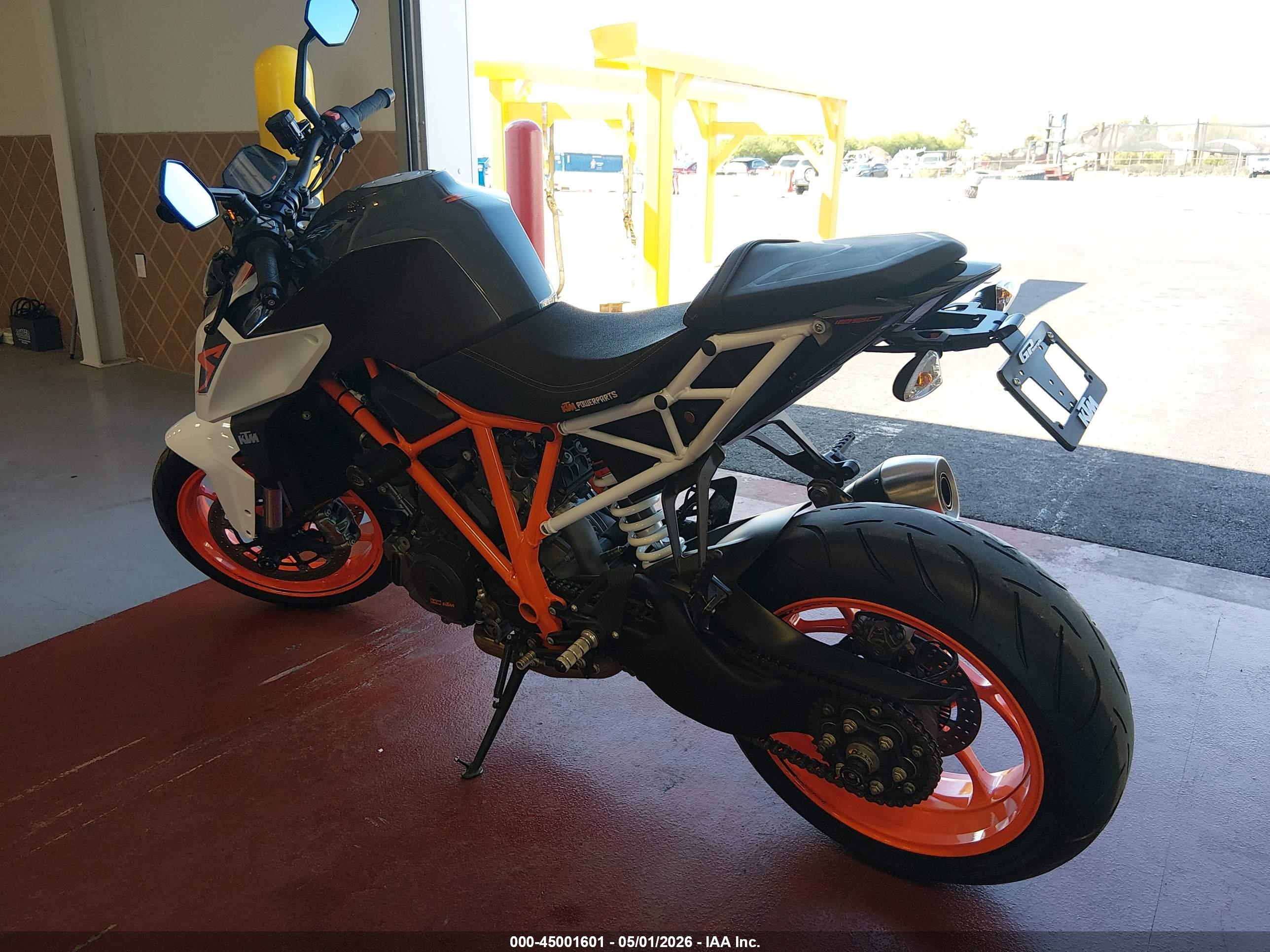 KTM 1290 image 3